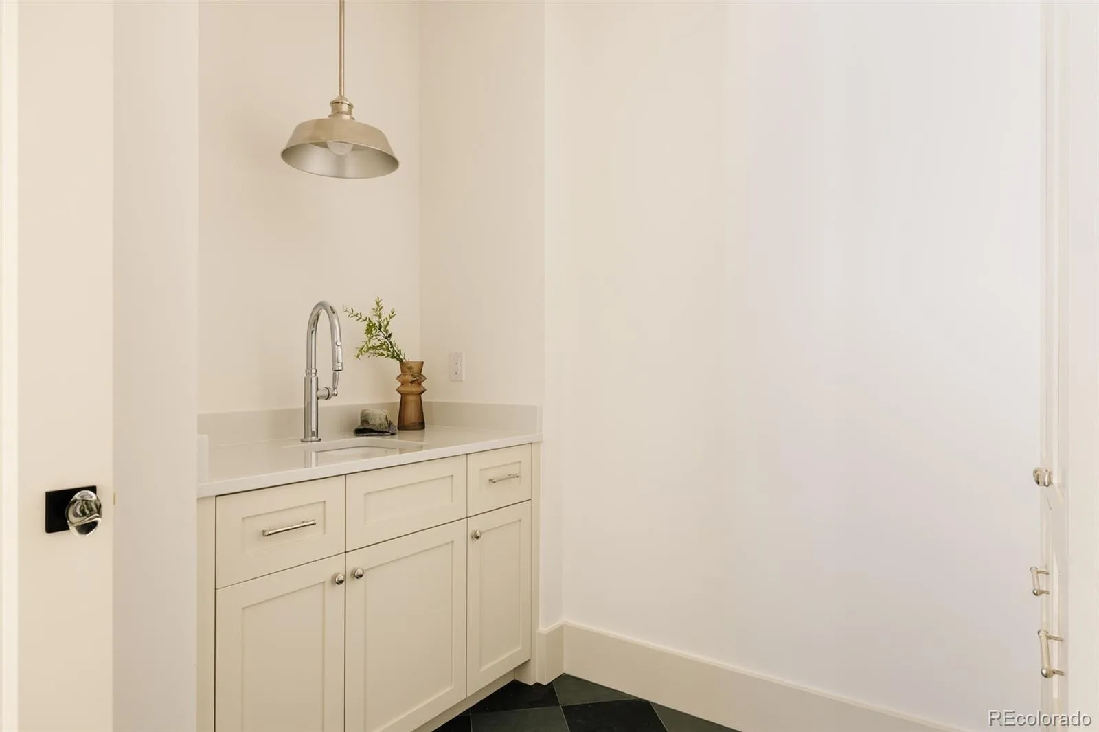 858 S Saint Paul Street Denver CO 80209 MLS #REC2969753 06222026184551 1600 24