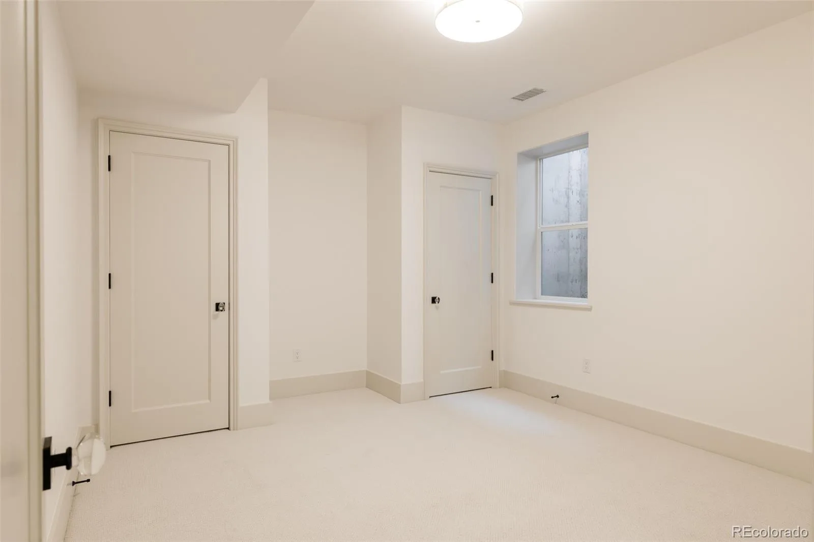 858 S Saint Paul Street Denver CO 80209 MLS #REC2969753 06222026184551 1600 28