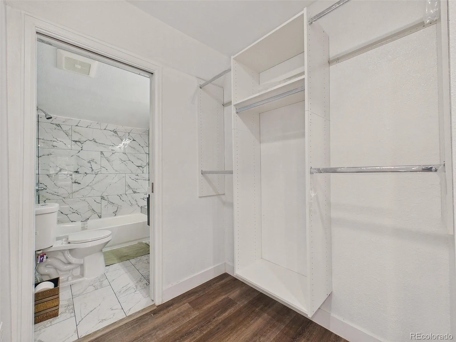 1957 Joliet Street Aurora CO 80010 | MLS #REC2969835 10162026020127 1600 13