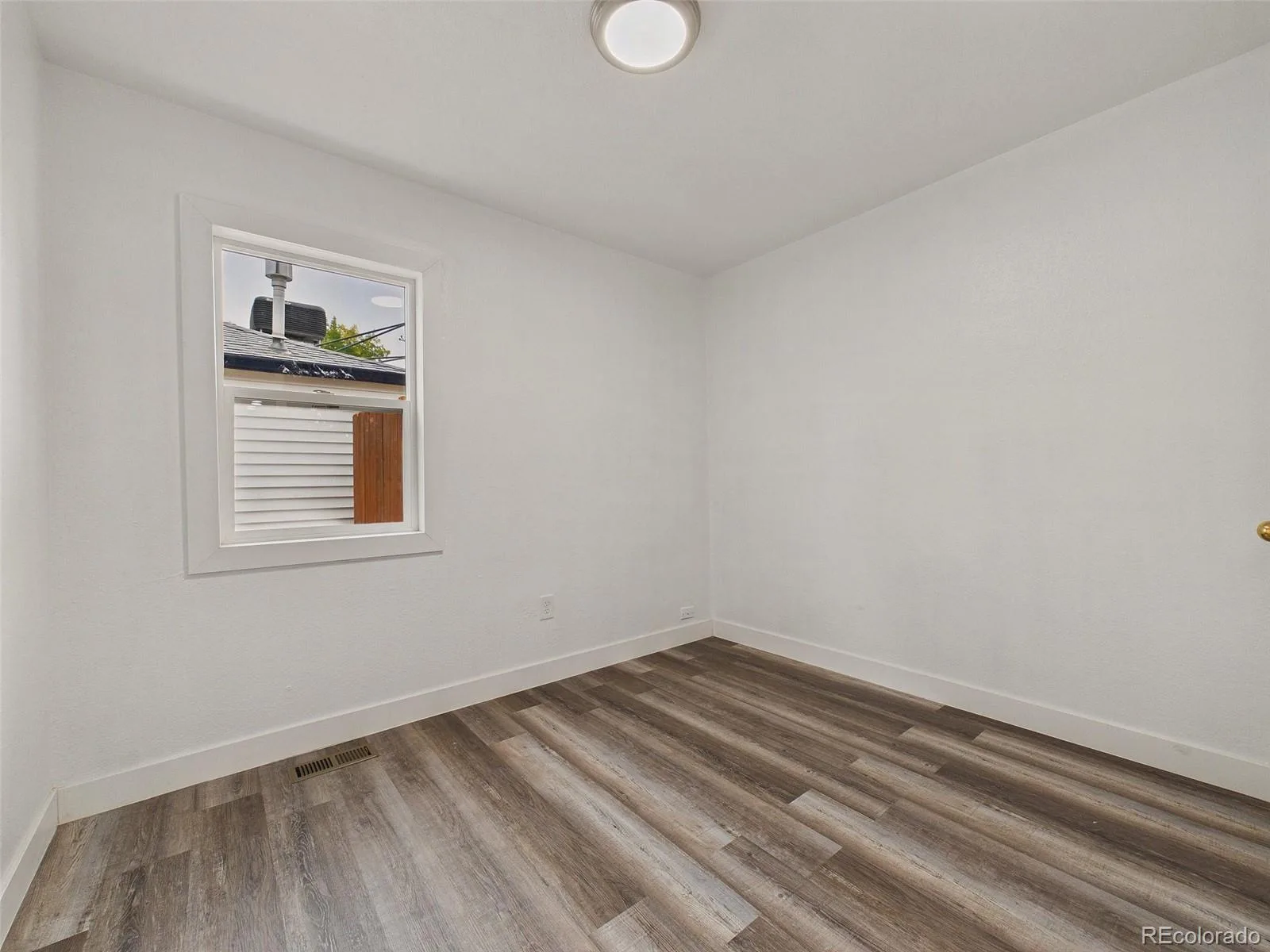 1957 Joliet Street Aurora CO 80010 | MLS #REC2969835 10162026020127 1600 16