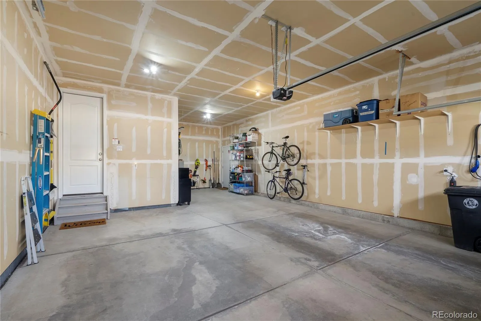 04152026161351 1600 34