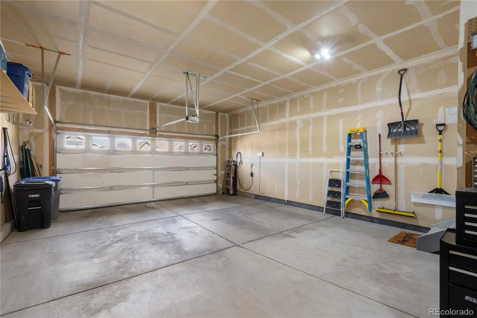 04152026161351 1600 35