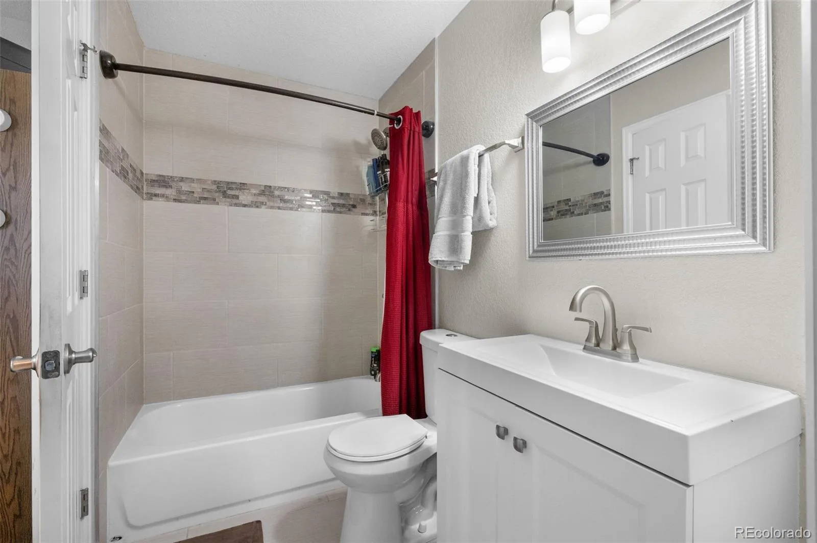 11656 Oakland Drive Commerce City CO 80640 | MLS #REC2974206 09012026045730 1600 11