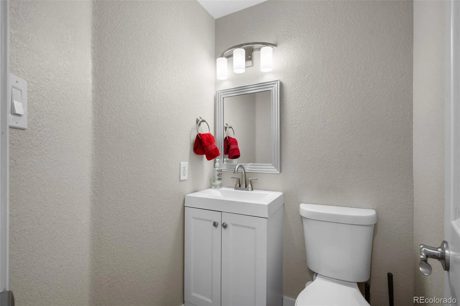 11656 Oakland Drive Commerce City CO 80640 | MLS #REC2974206 09012026045730 1600 12