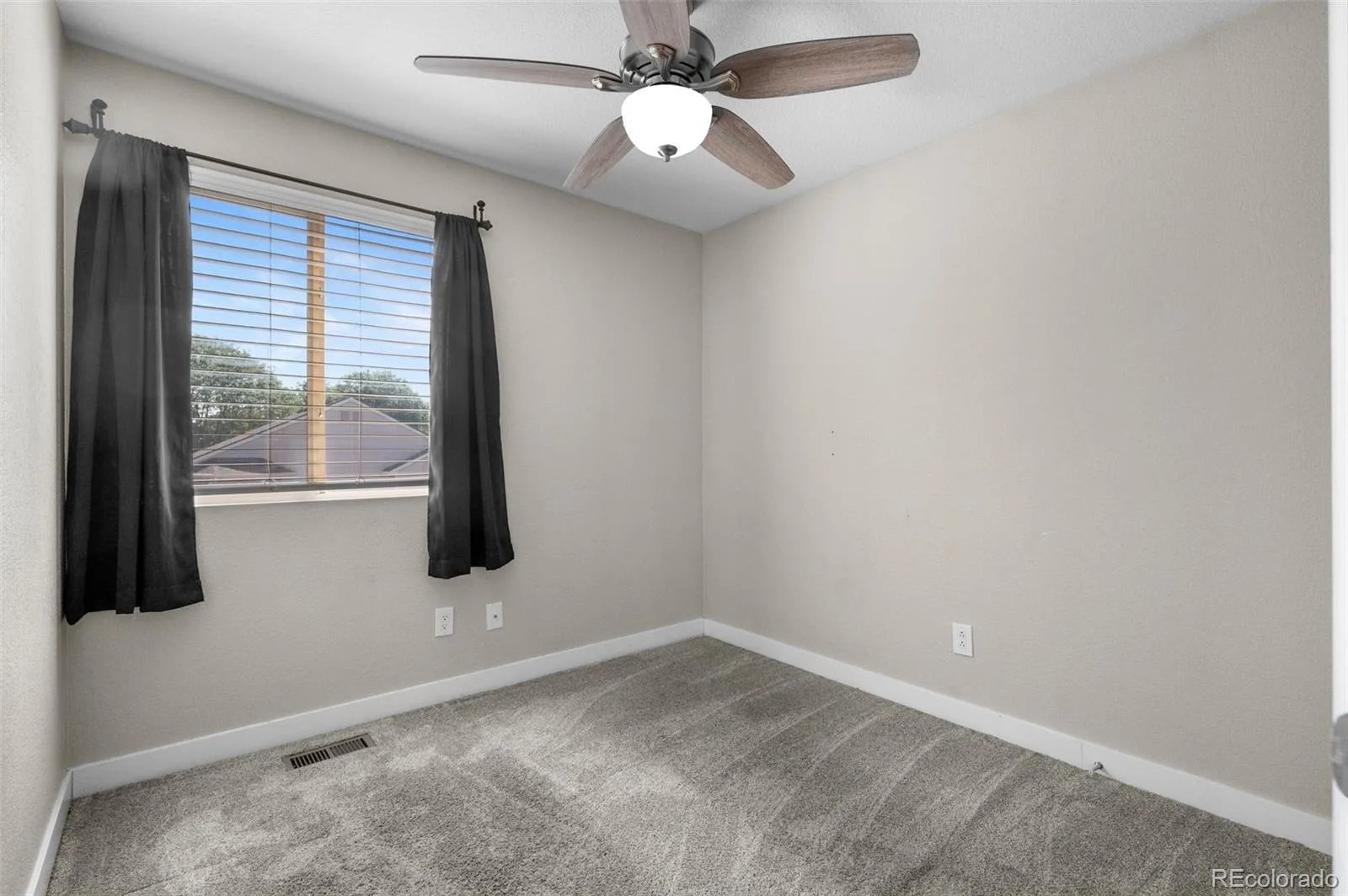 11656 Oakland Drive Commerce City CO 80640 | MLS #REC2974206 09012026045730 1600 16