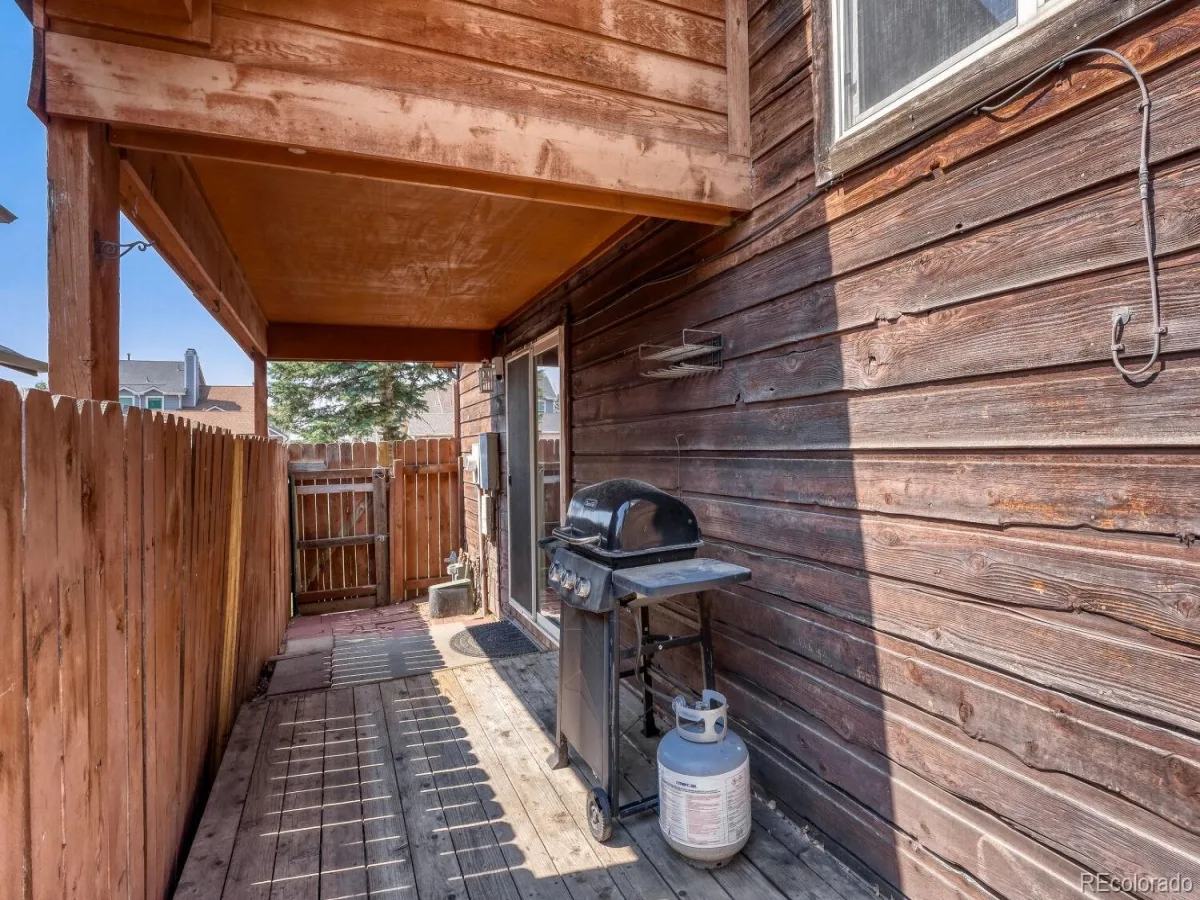 19073 E 16th Avenue Aurora CO 80011 | MLS #REC2975338 07072026165232 1200 15