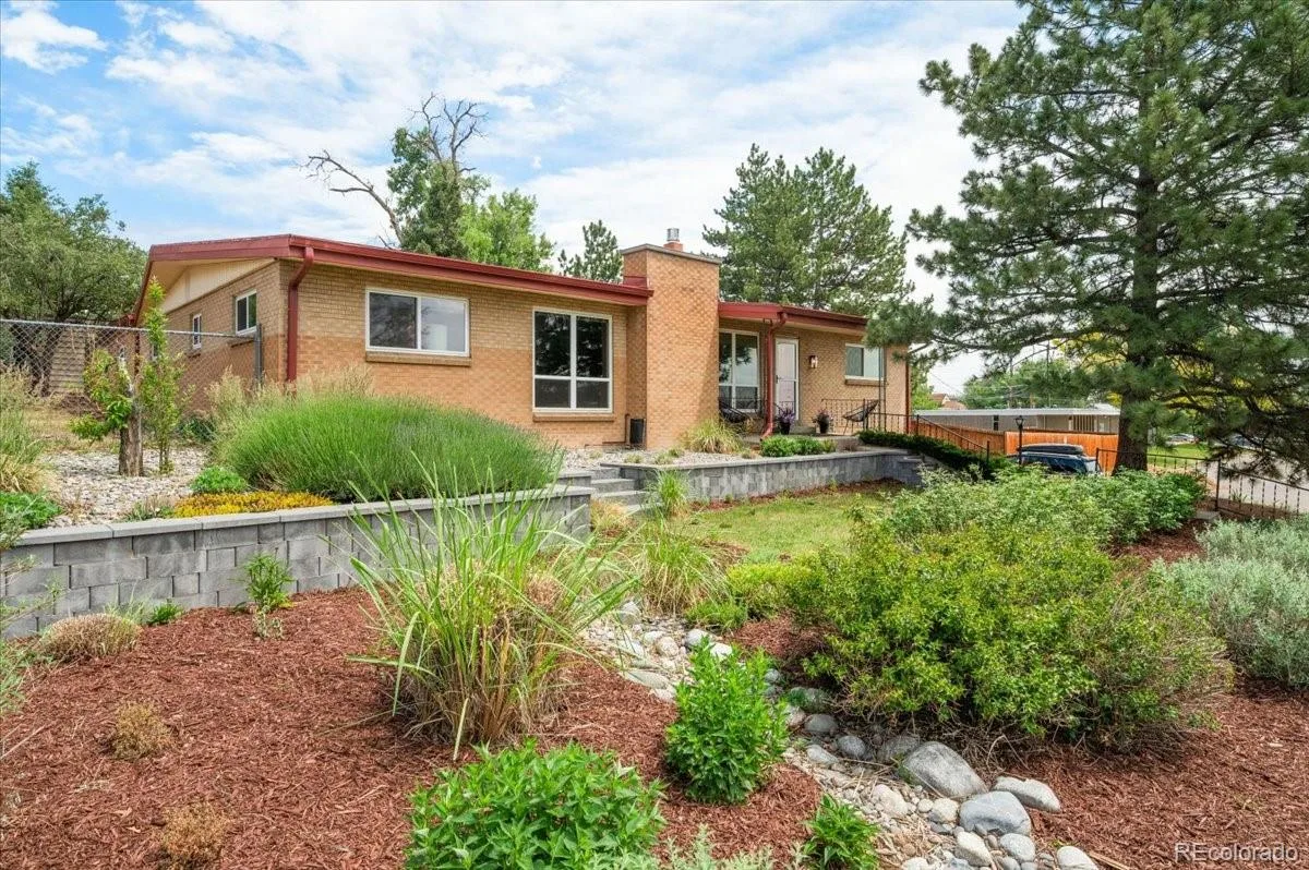 10105 W 17th Place Lakewood CO 80215 MLS #REC2975976 06112026211407 1200 1