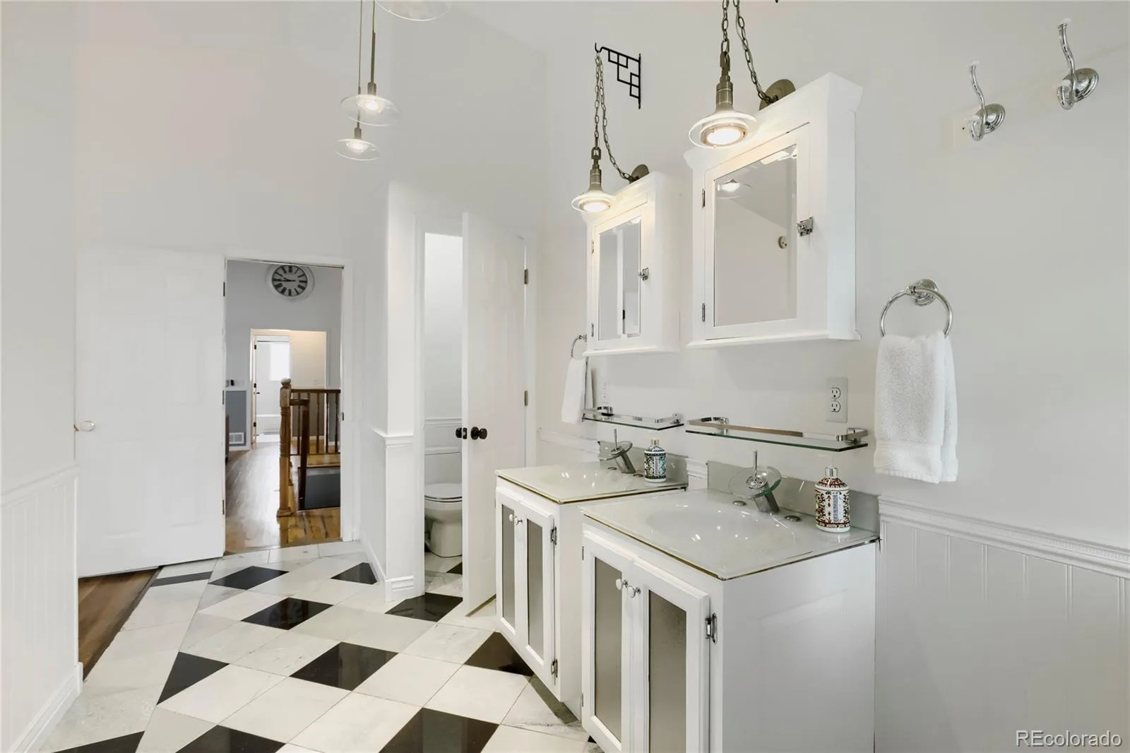 1107 Sable Boulevard Aurora CO 80011 | MLS #REC2980906 10122026173918 1600 8