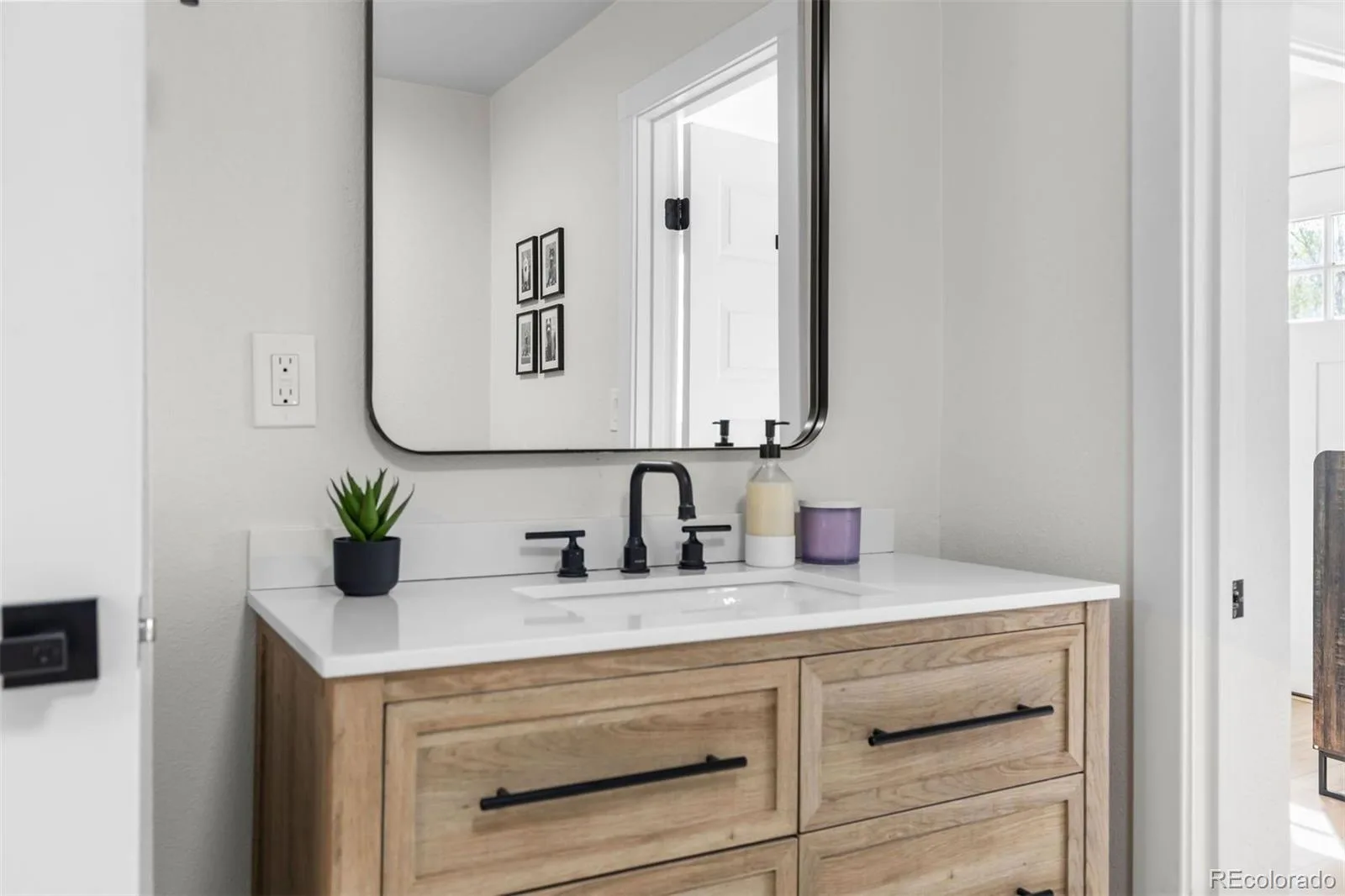 514 S Lowell Boulevard Denver CO 80219 | MLS #REC2982199 08202026234426 1600 18