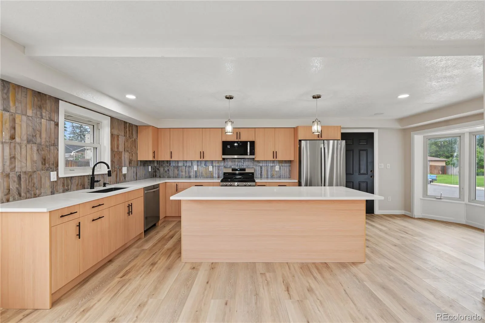 5557 W Mexico Avenue Lakewood CO 80232 | MLS #REC2984054 10062026044705 1600 10