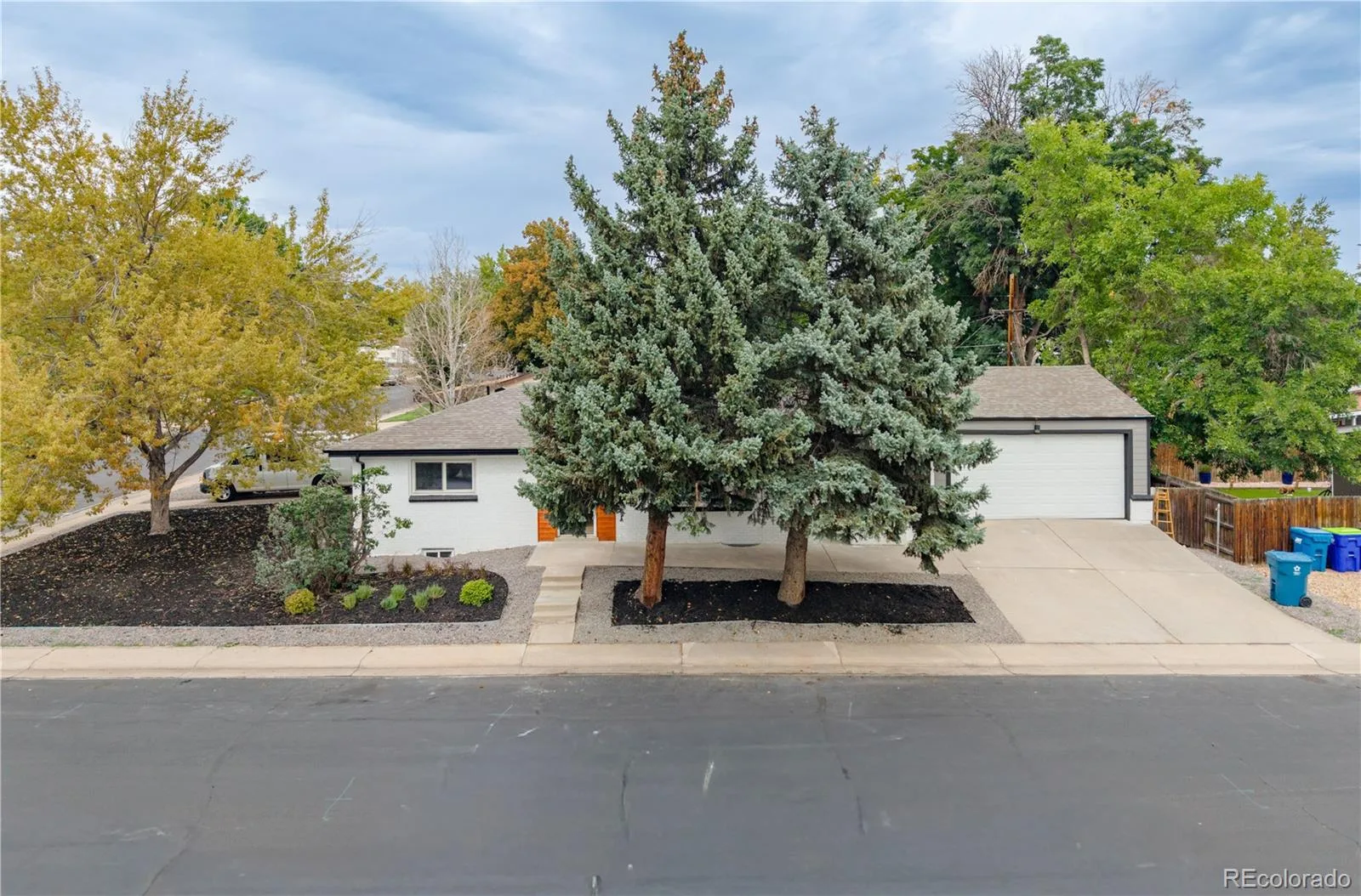5557 W Mexico Avenue Lakewood CO 80232 | MLS #REC2984054 10062026044705 1600 36