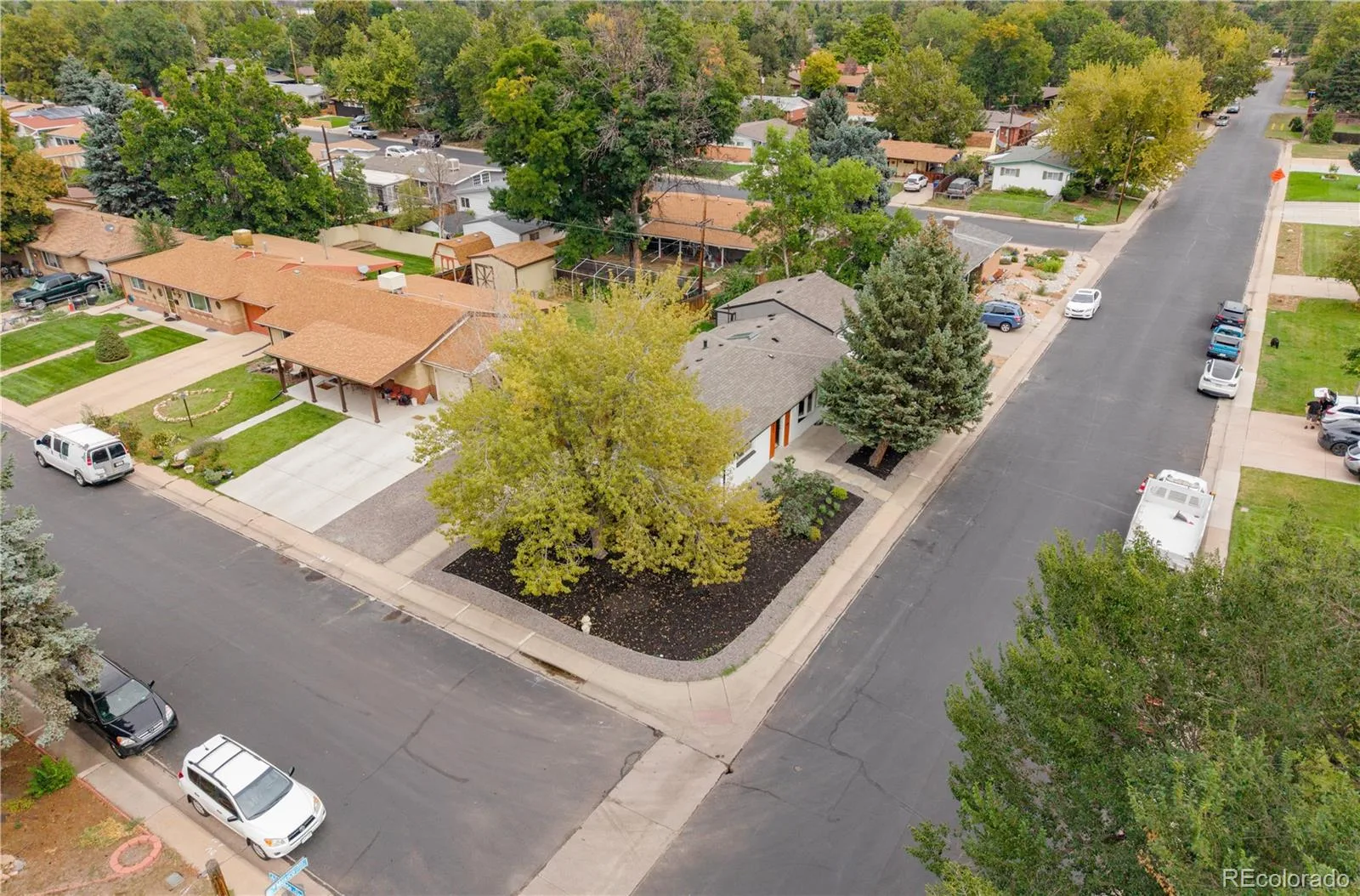 5557 W Mexico Avenue Lakewood CO 80232 | MLS #REC2984054 10062026044705 1600 39