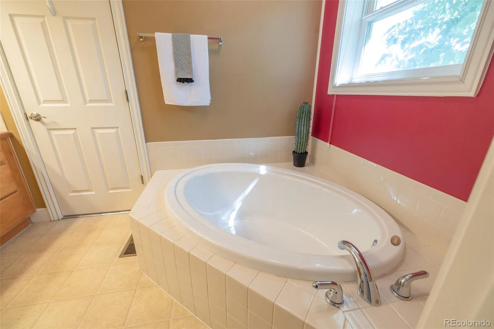 4395 E Jewell #5 Denver CO 80222 | MLS #REC2984214 06102026211335 1600 12