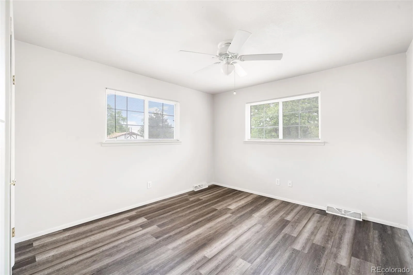 6984 S Spruce Drive Centennial CO 80112 MLS #REC2985964 06092026004411 1600 19