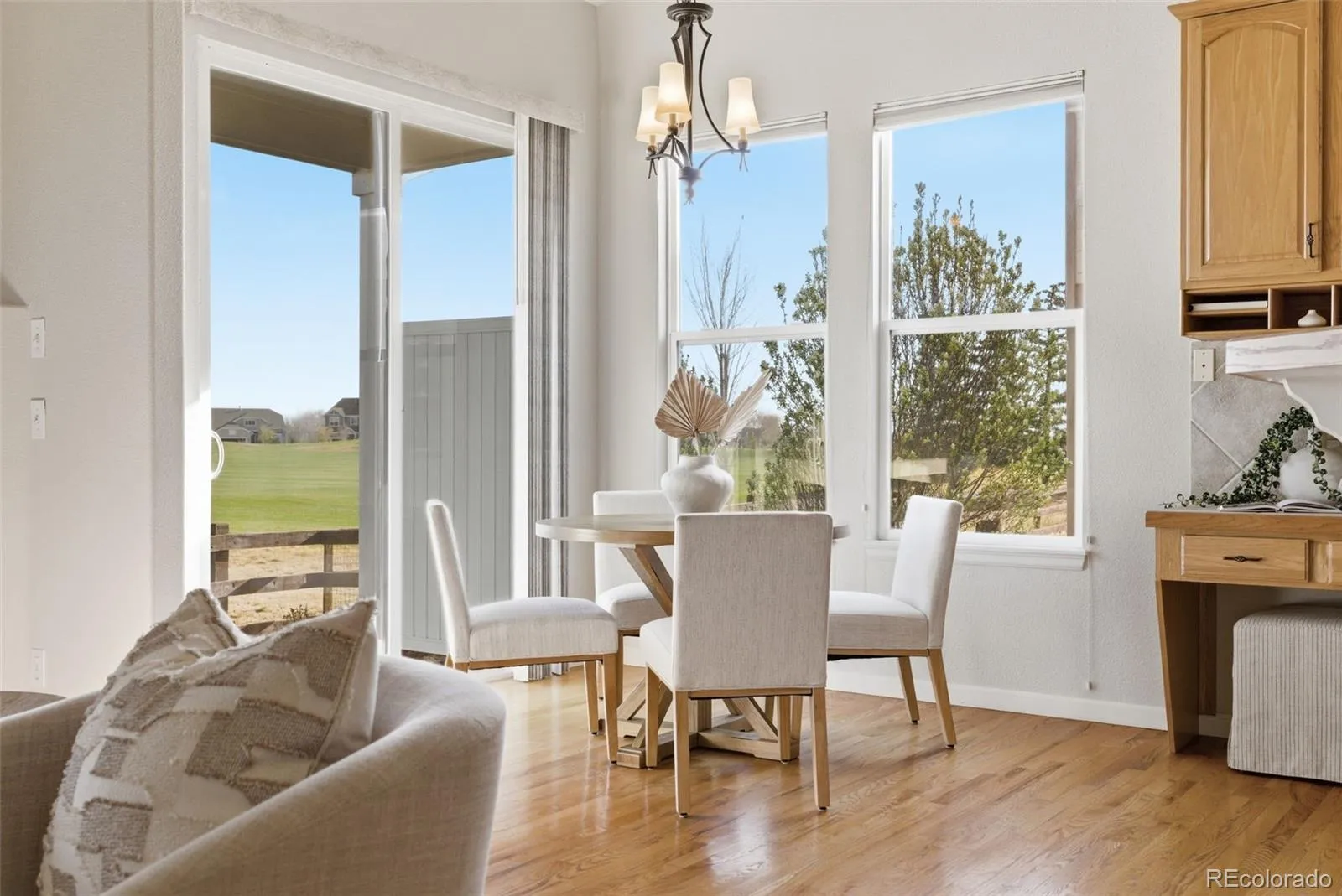 04122026212130 1600 15