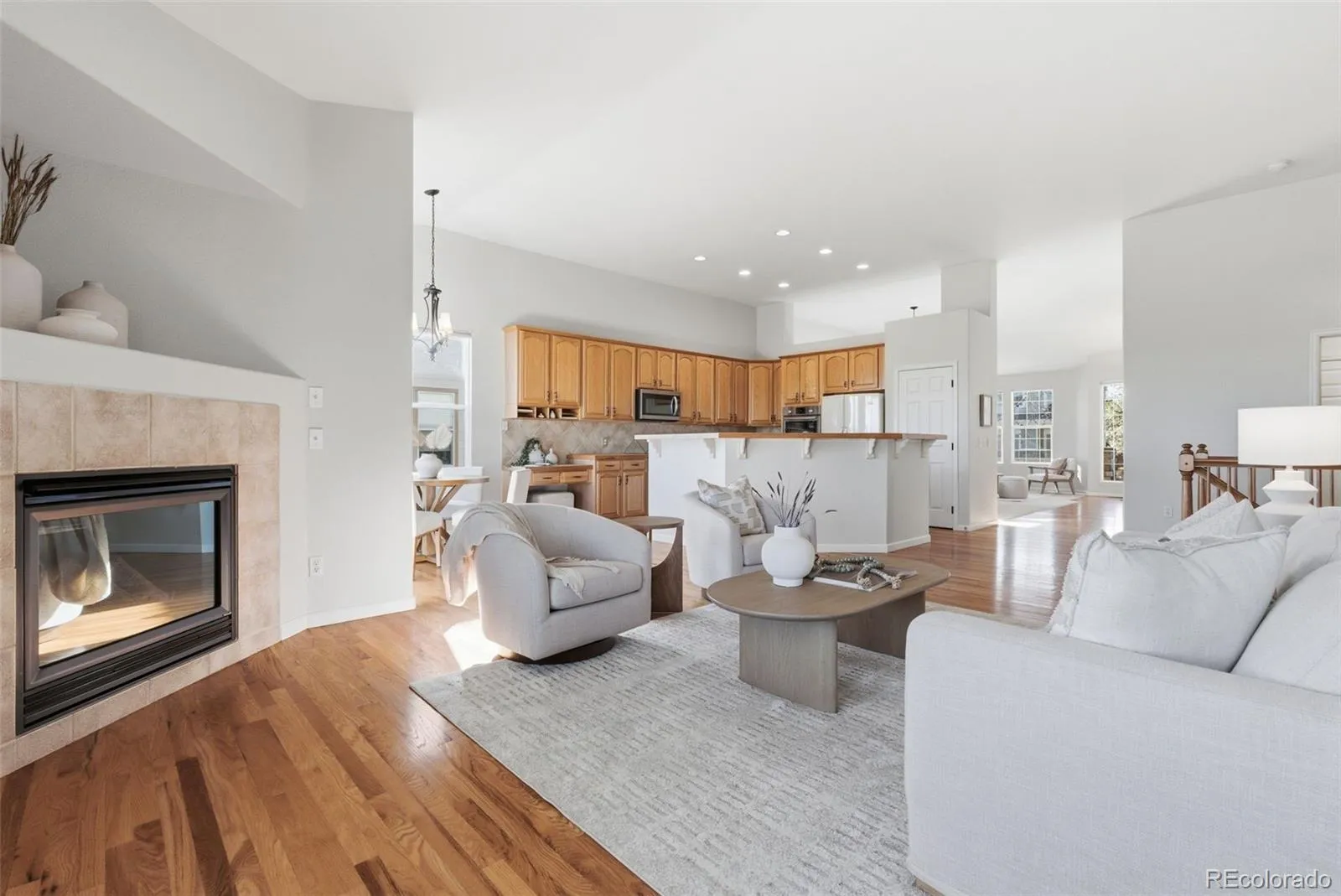 04122026212130 1600 16