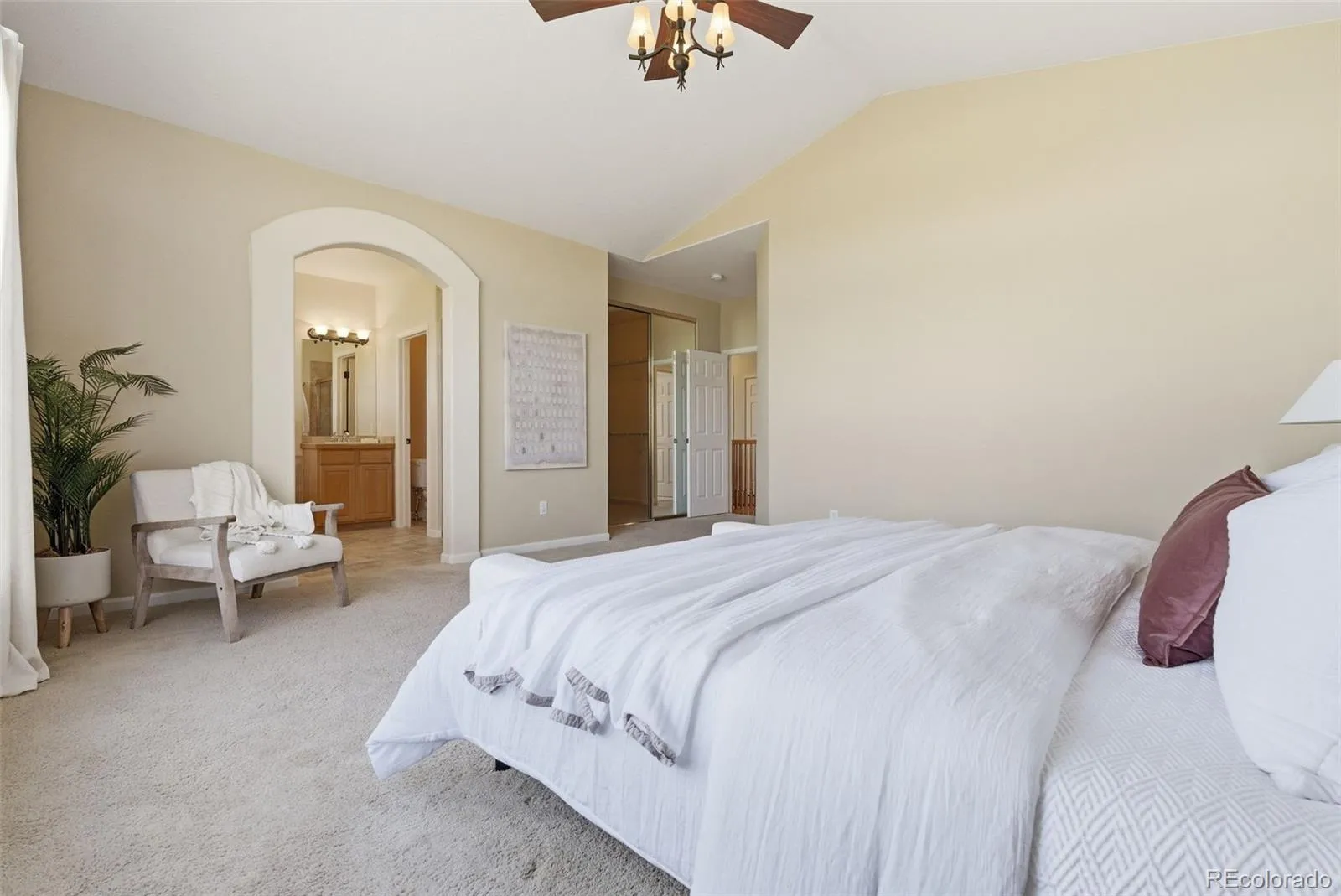 04122026212130 1600 22