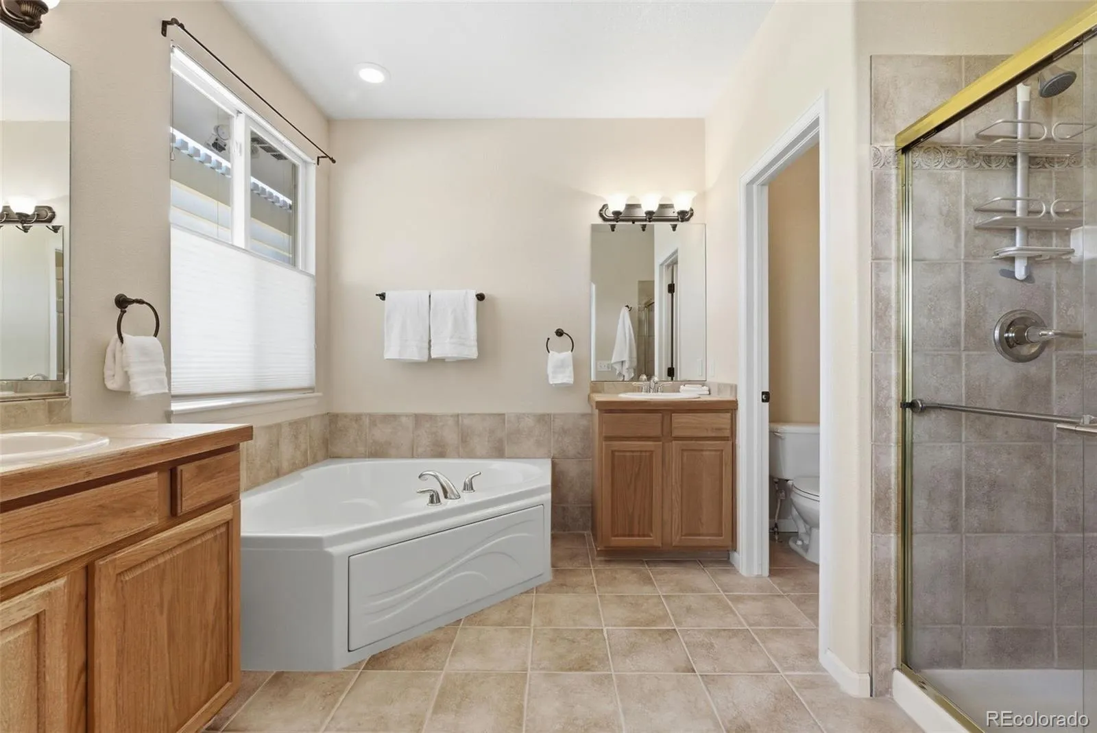 04122026212130 1600 24