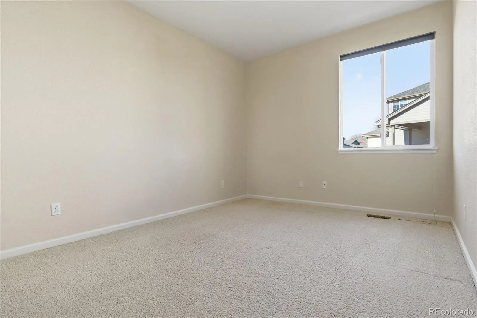 04122026212130 1600 26