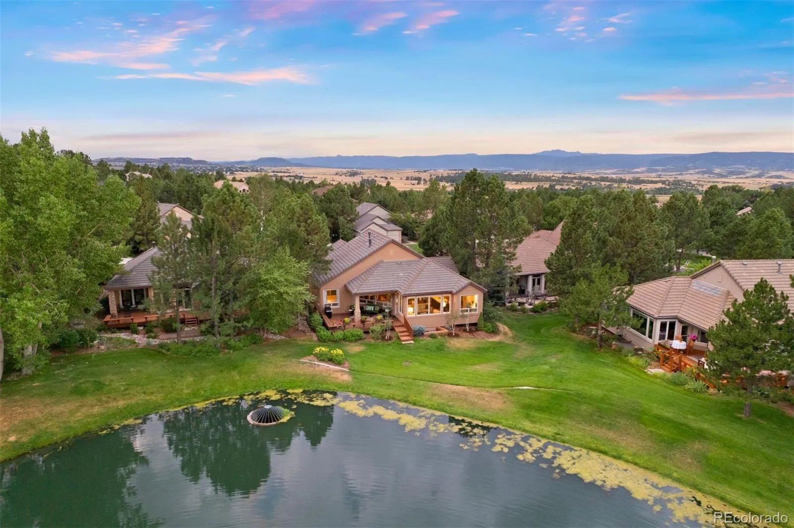 3209 Country Club Parkway Castle Rock CO 80108 MLS #REC2987906 05122026160642 1600 28