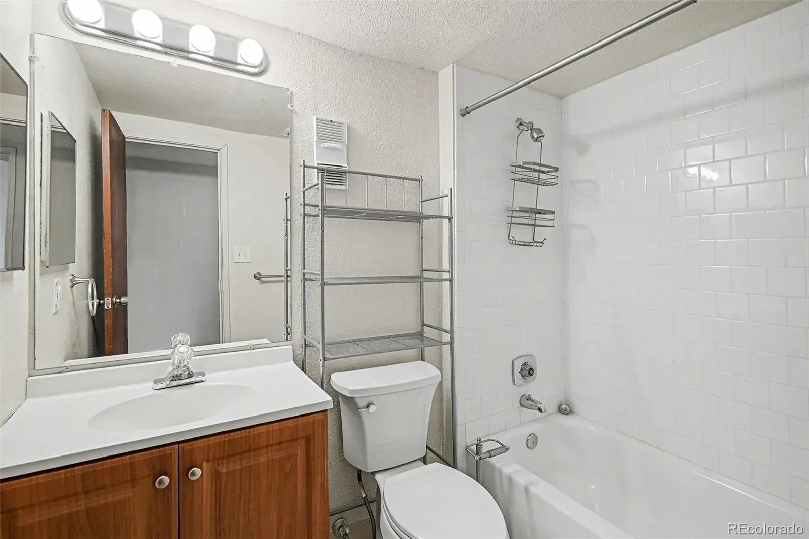 14142 E Colorado Drive #101 Aurora CO 80012 MLS #REC2988972 02032026175928 1600 10
