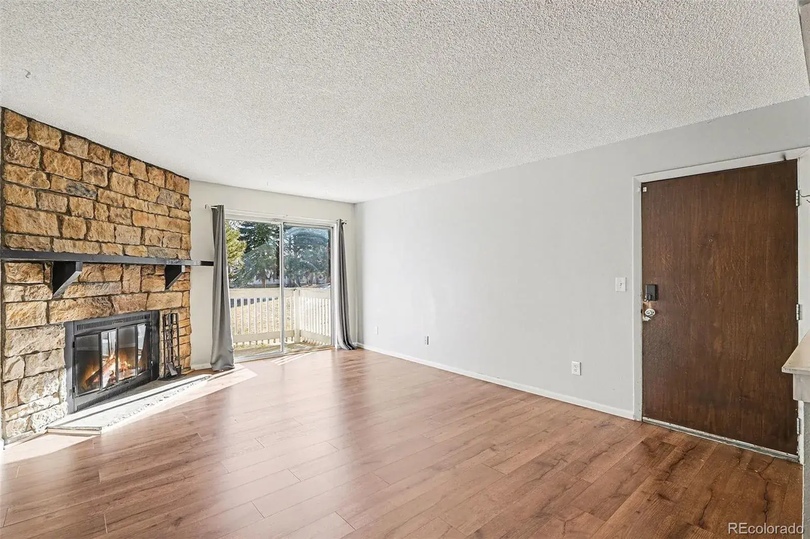 14142 E Colorado Drive #101 Aurora CO 80012 MLS #REC2988972 02032026175928 1600 22
