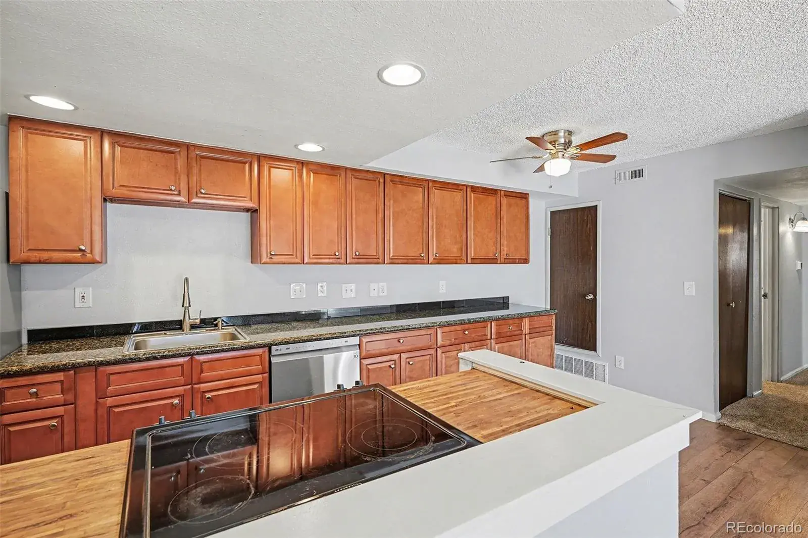 14142 E Colorado Drive #101 Aurora CO 80012 MLS #REC2988972 02032026175928 1600 4