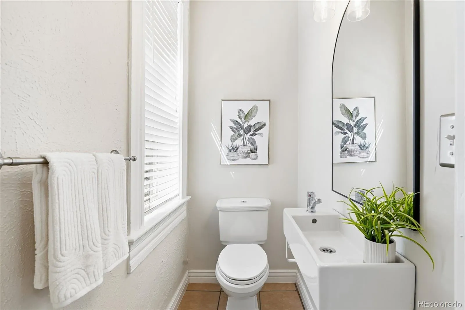 04112026004128 1600 16