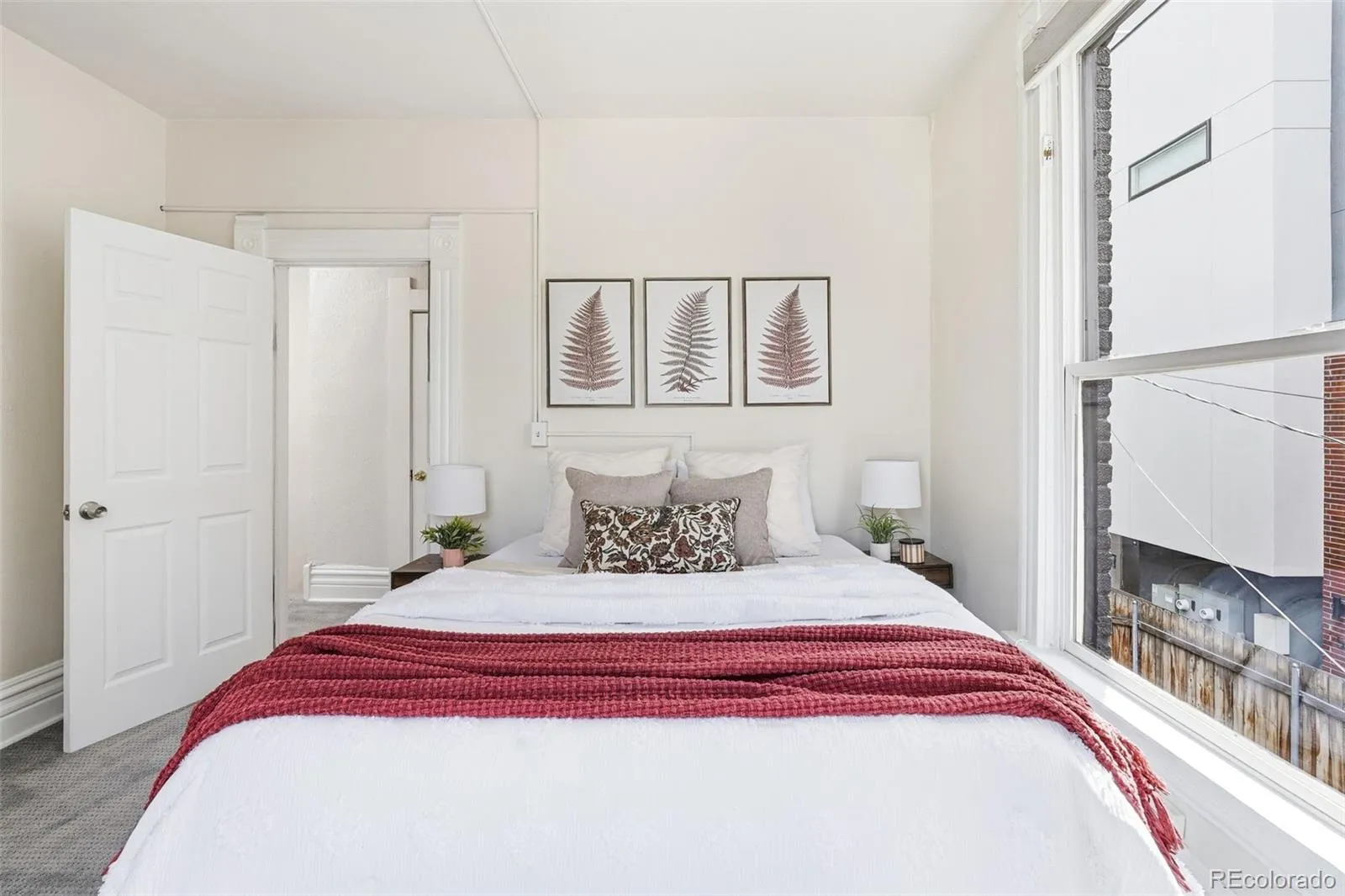 04112026004128 1600 22