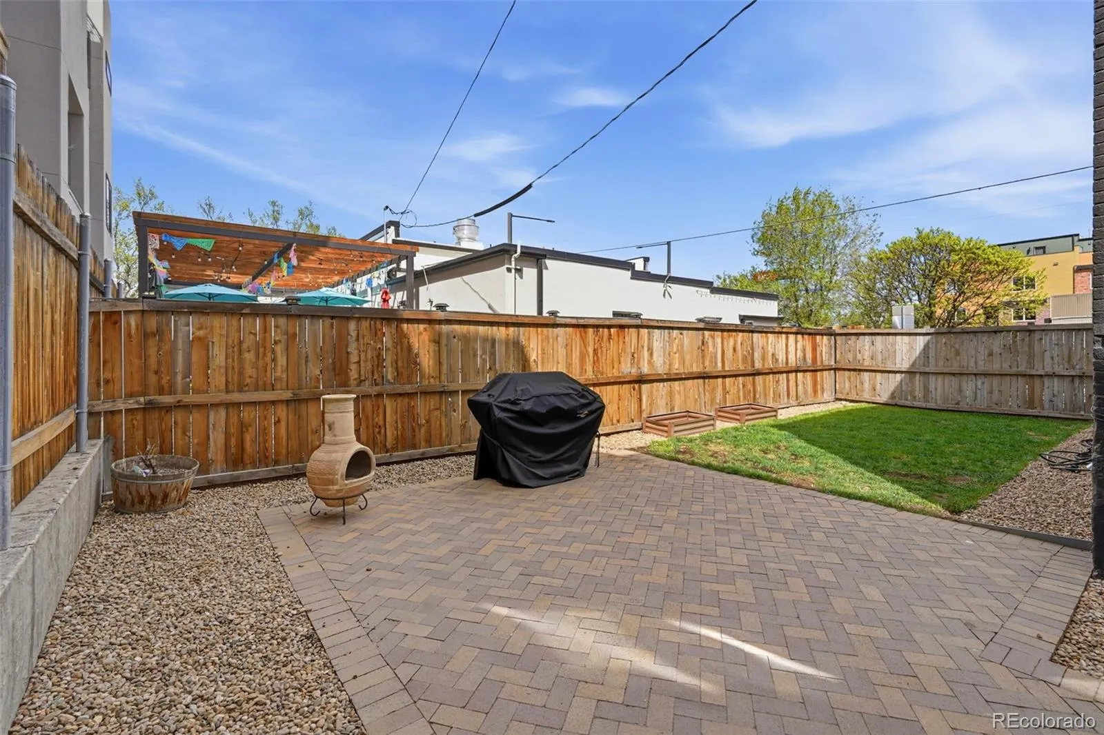 04112026004128 1600 32