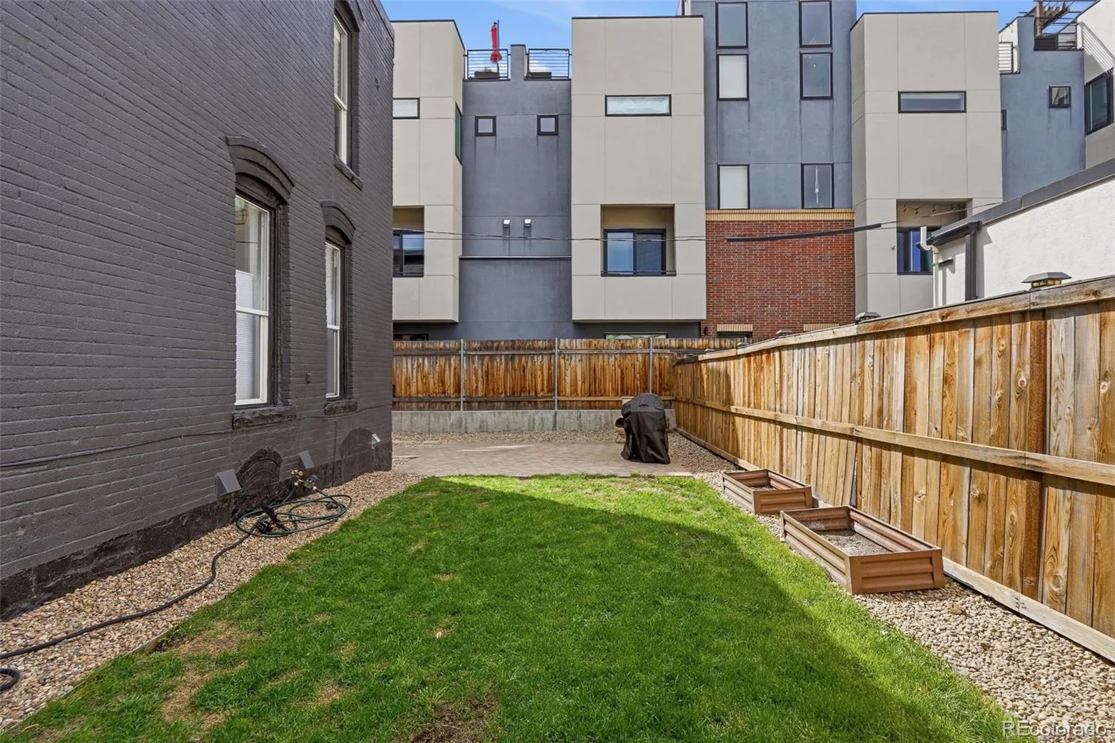 04112026004128 1600 35