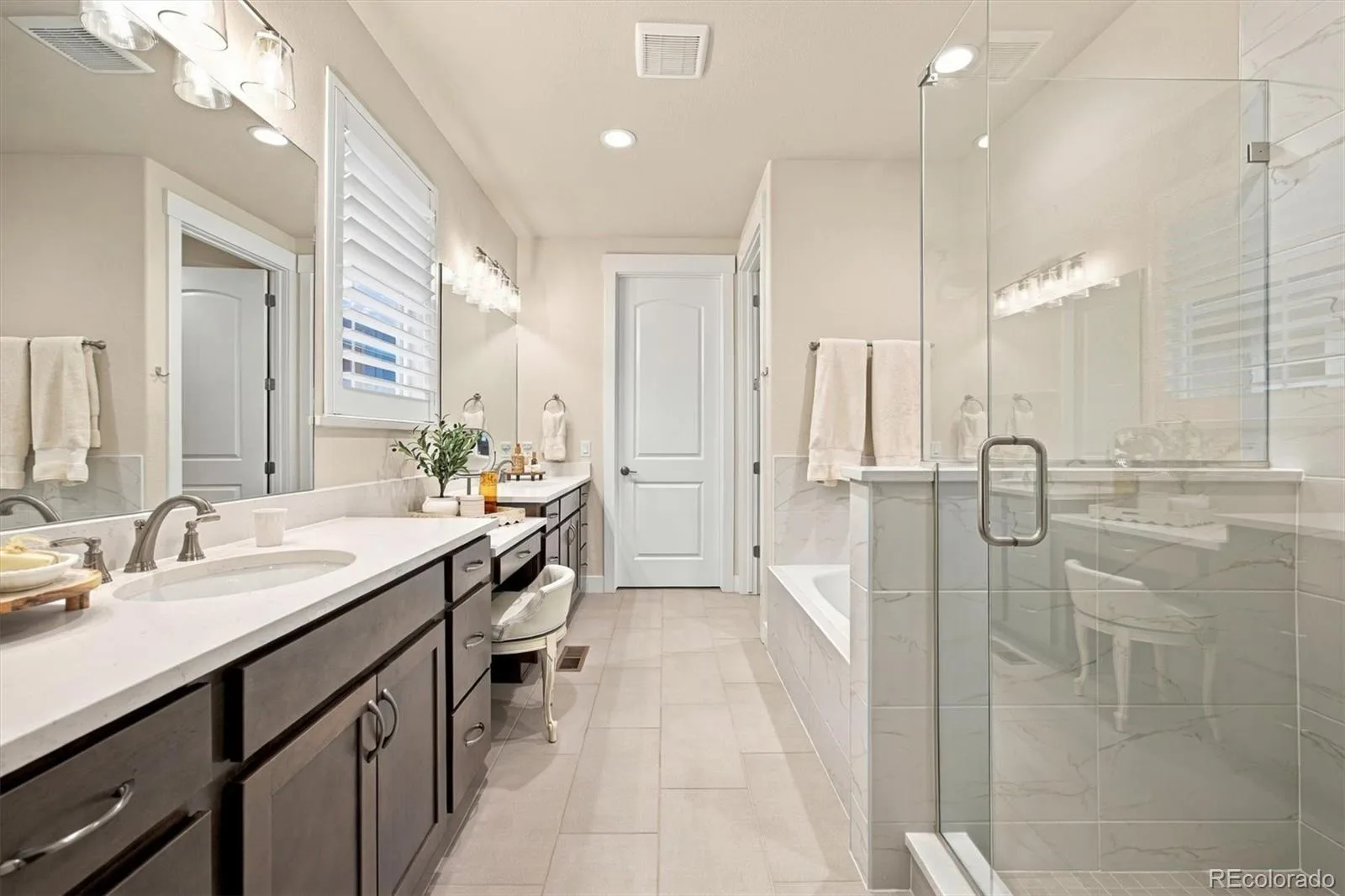 9026 S Shawnee Court Aurora CO 80016 | MLS #REC2991277 09262026025700 1600 18