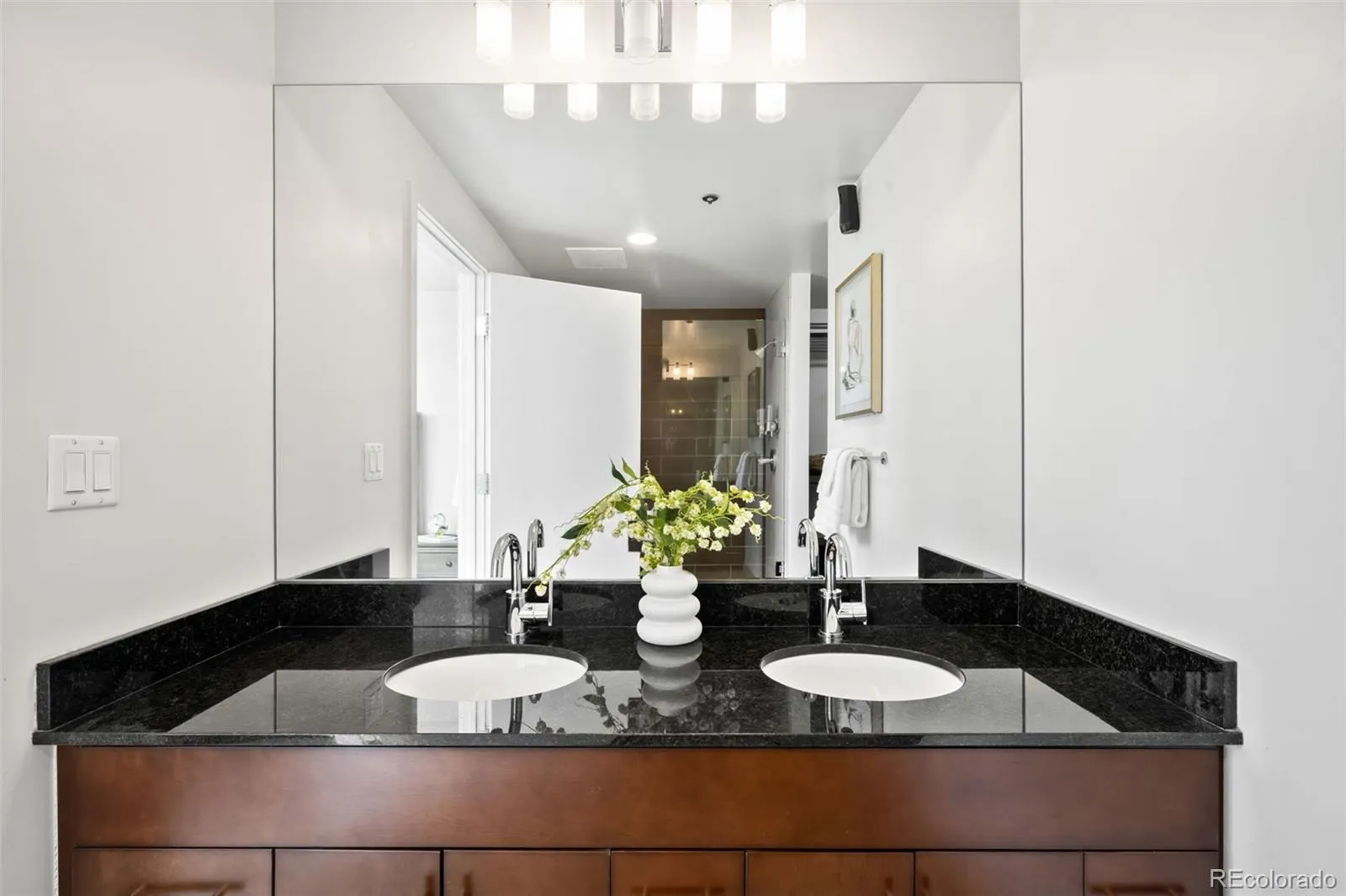 04112026232102 1600 17