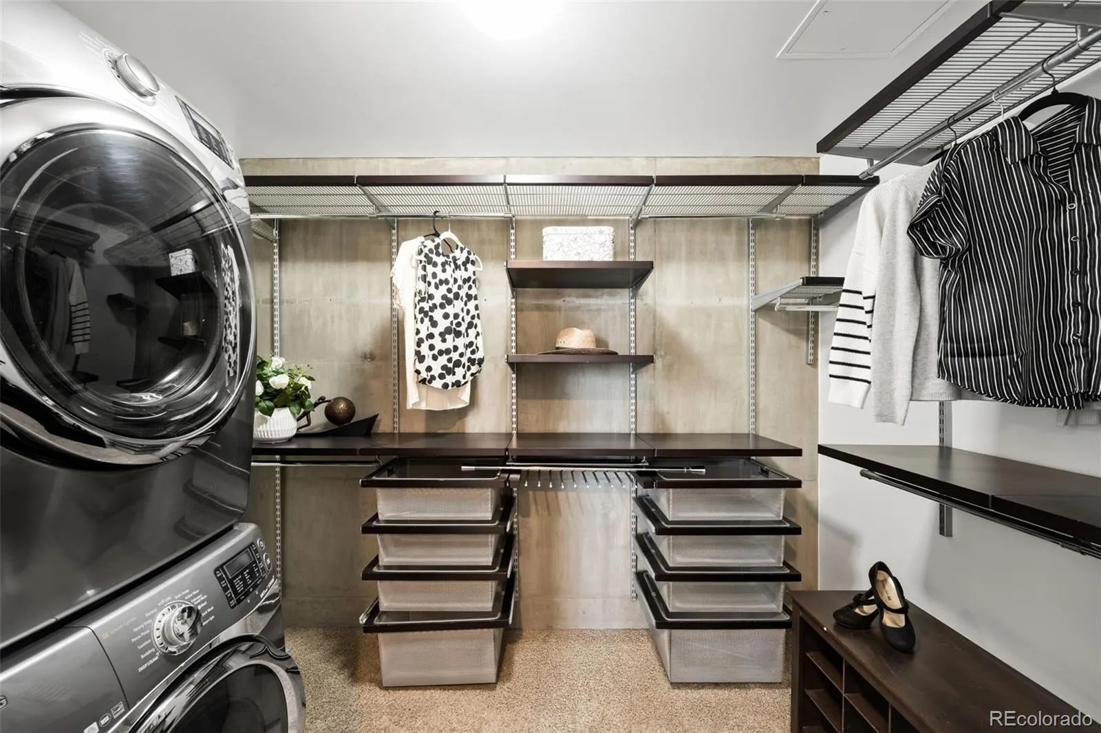 04112026232102 1600 19