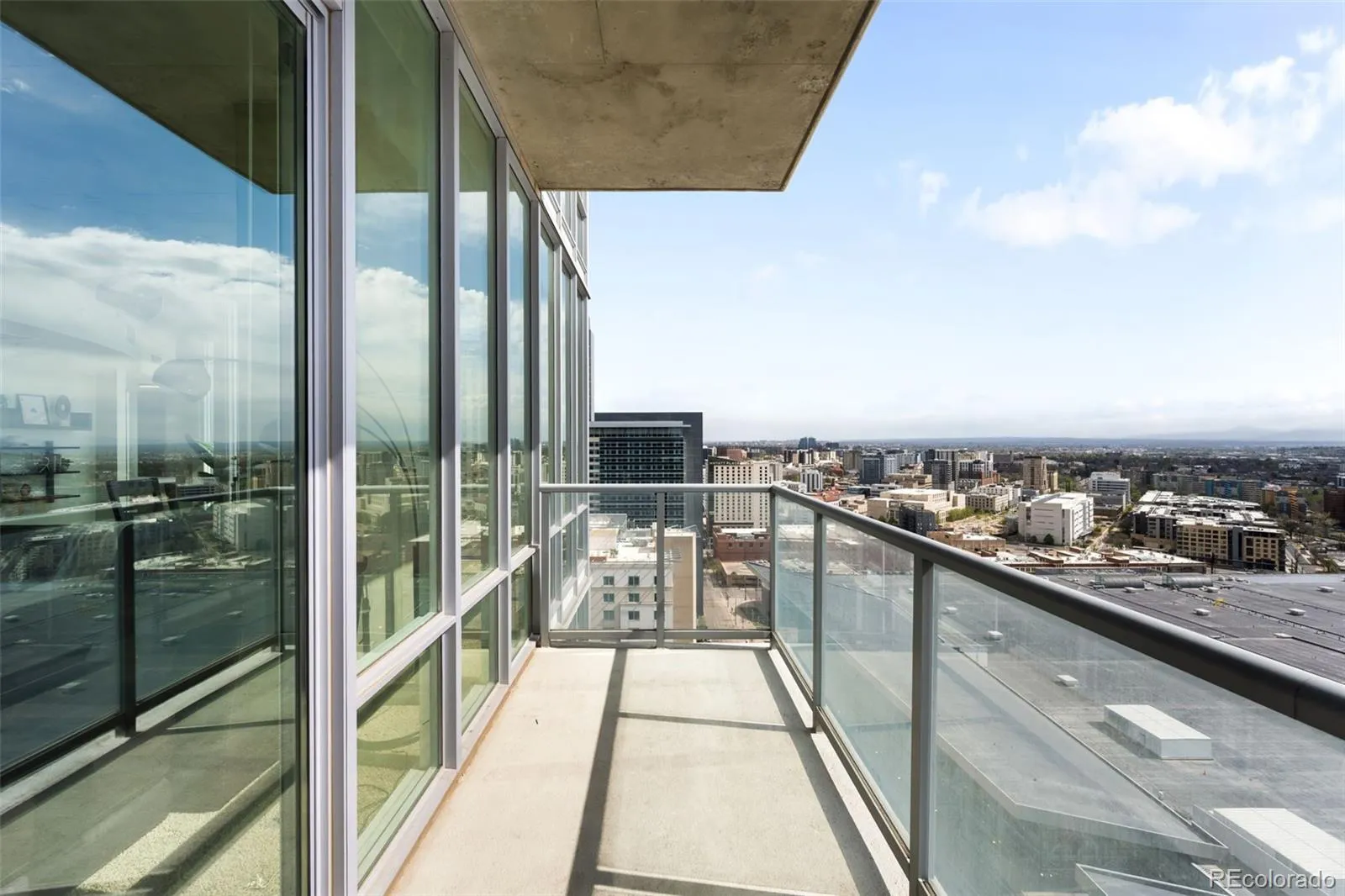 04112026232102 1600 21