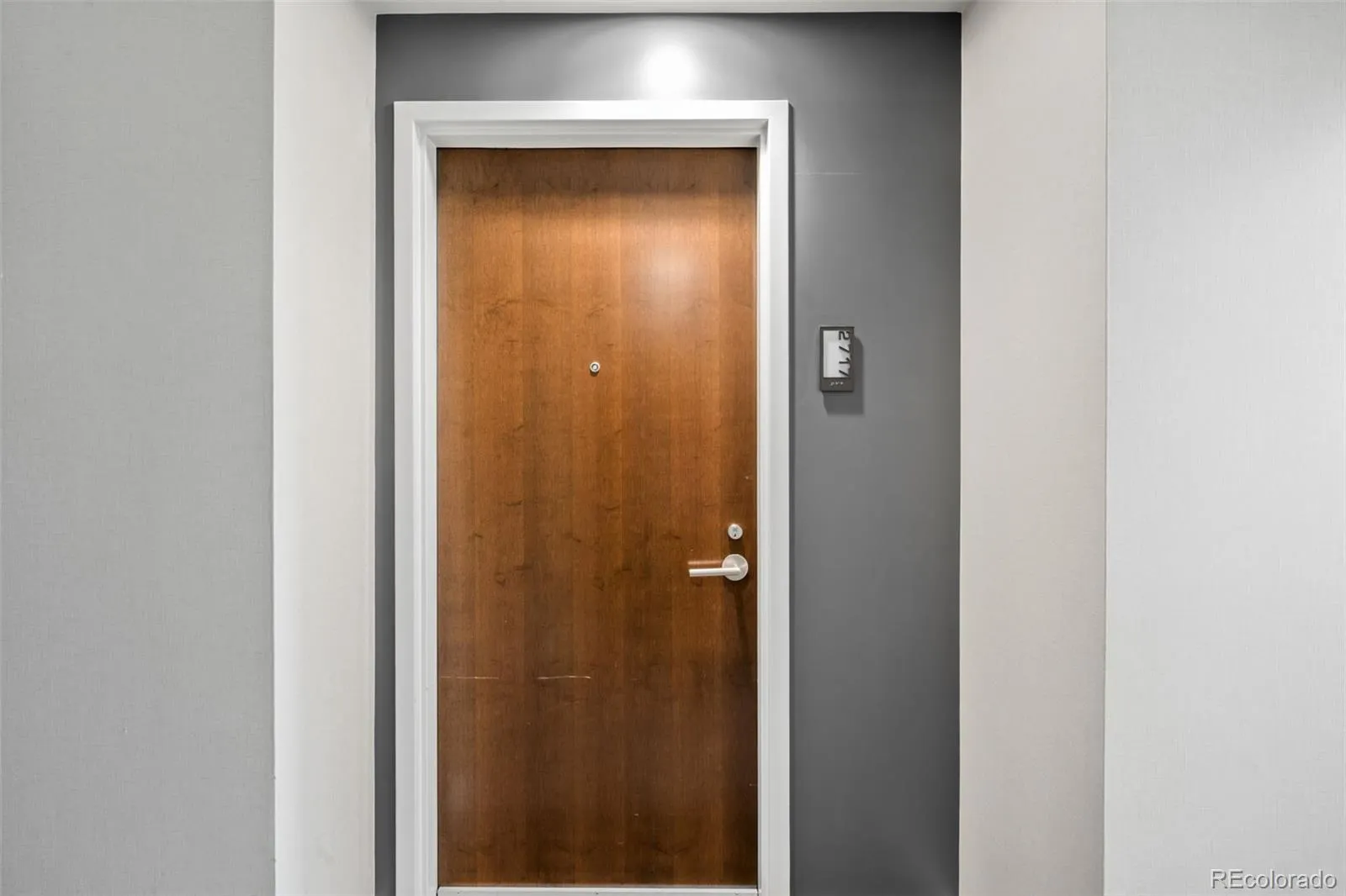 04112026232102 1600 24