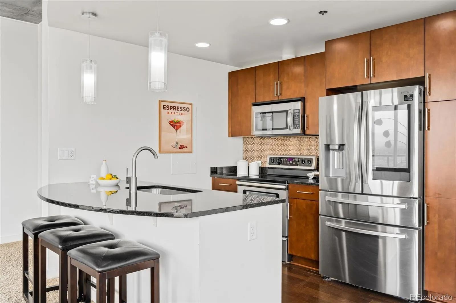 04112026232102 1600 4