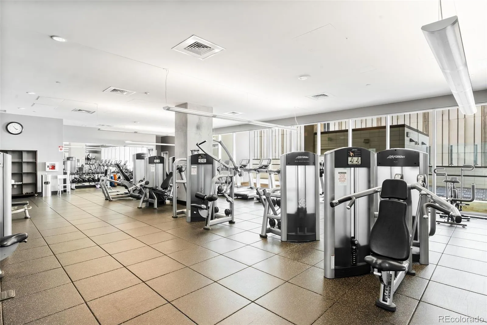 04112026232102 1600 40