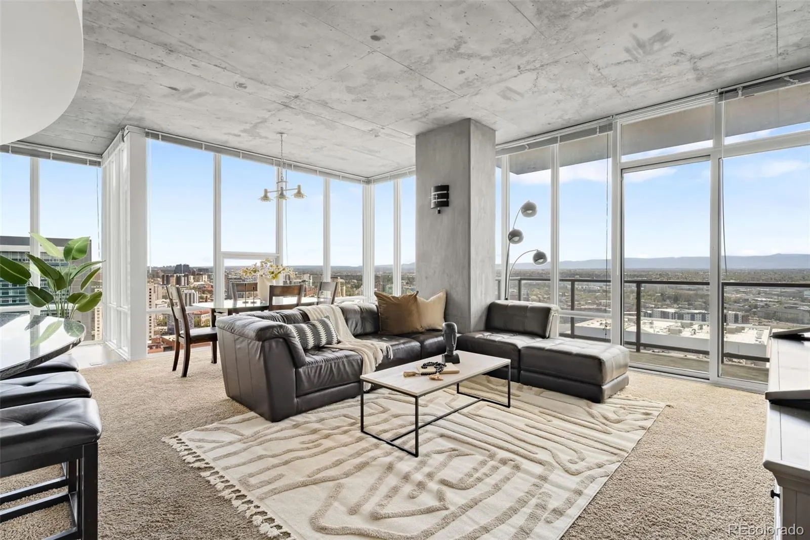 04112026232102 1600 8