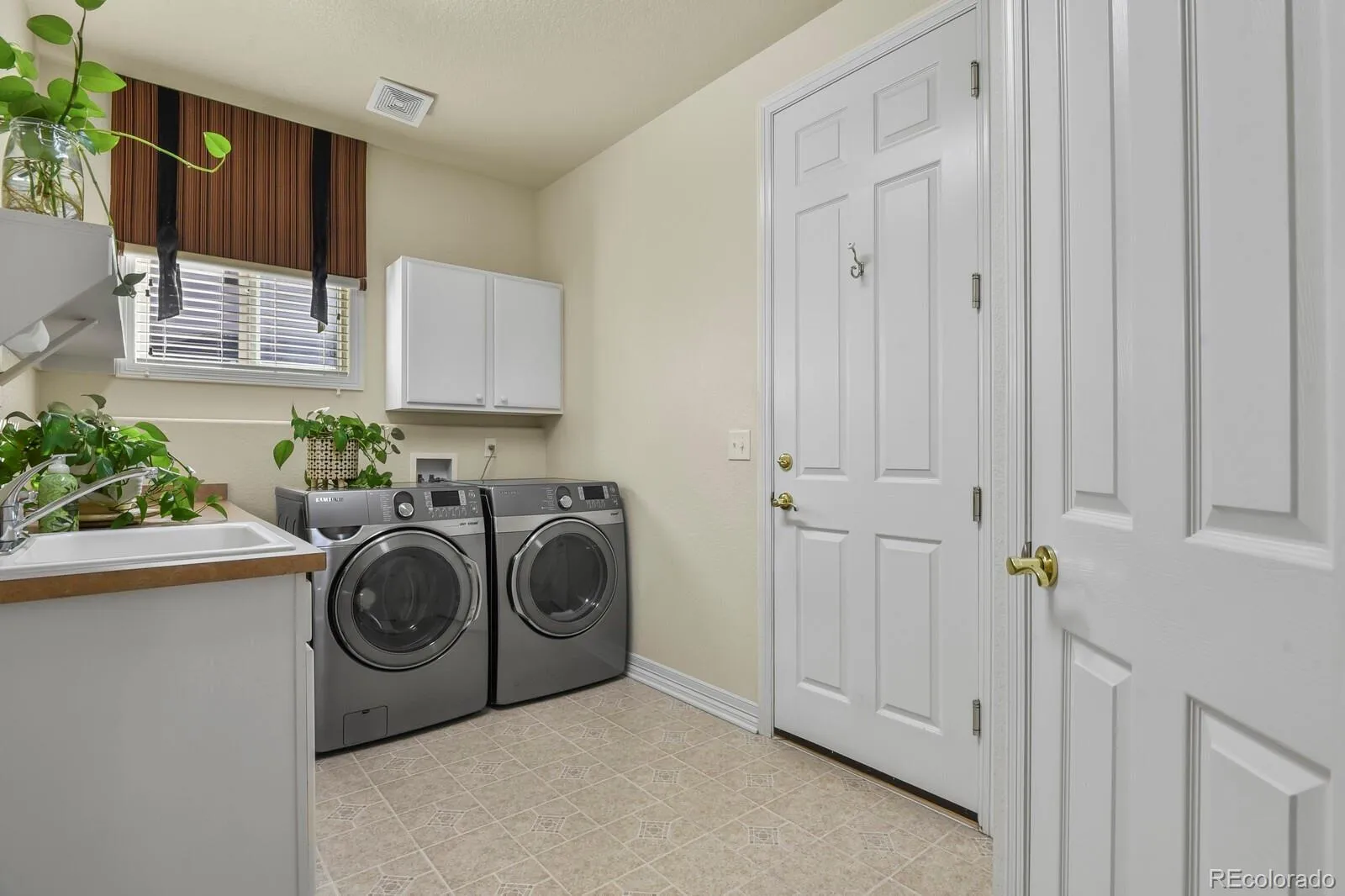 04152026215547 1600 31