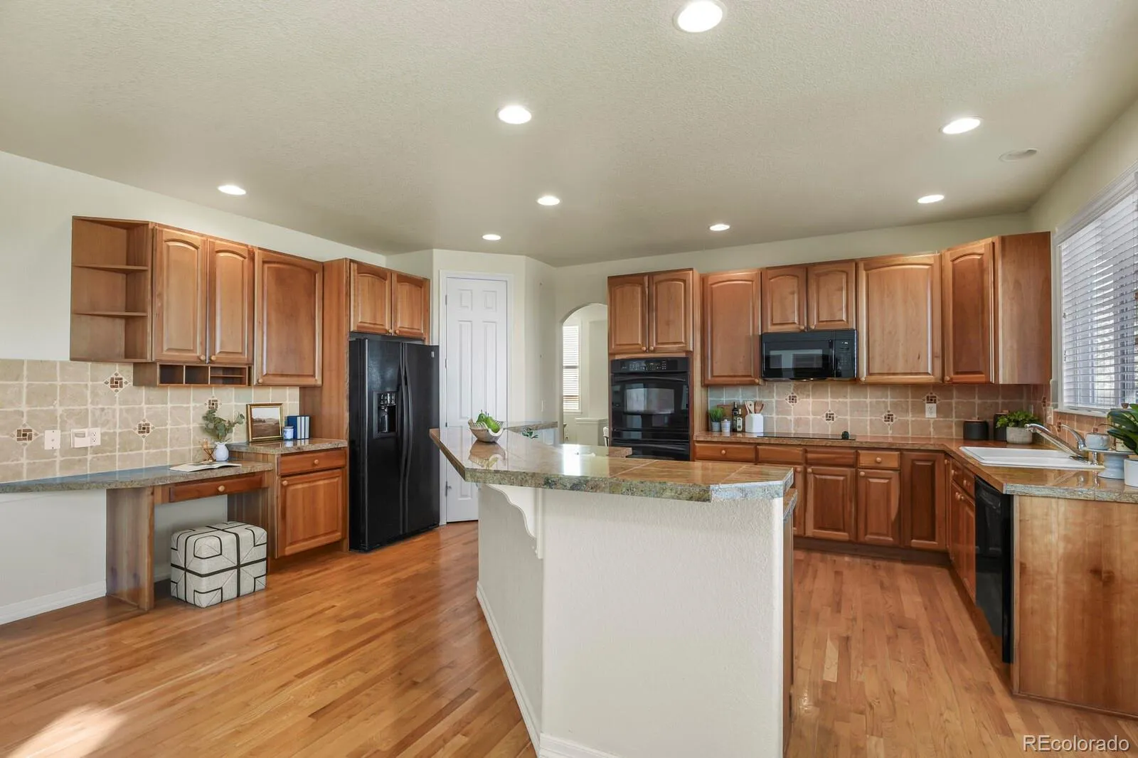1720 Twilight Court Longmont CO 80504 MLS #REC2993212 05022026055812 1600 9