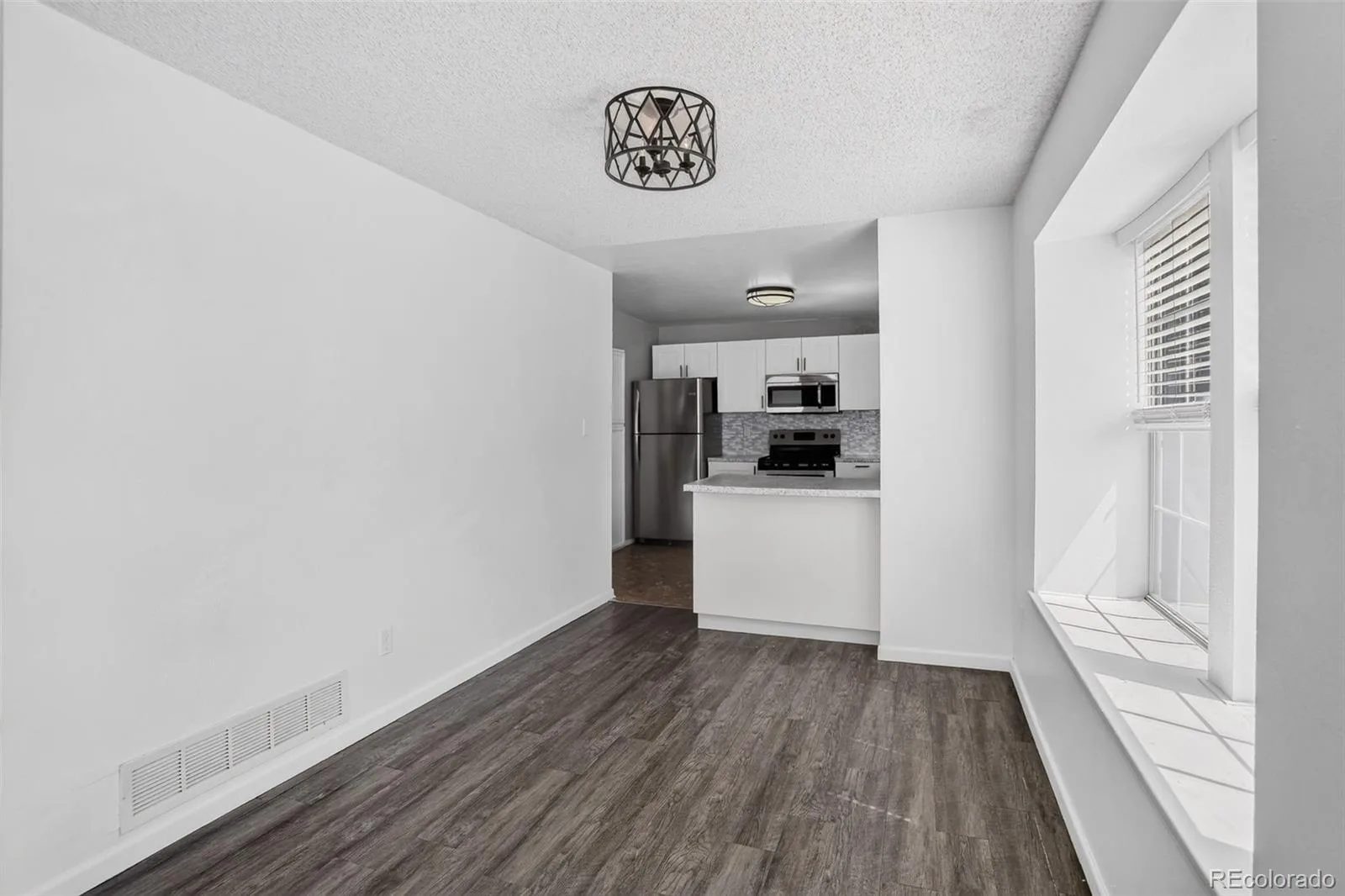9816 W Friend Place Littleton CO 80128 | MLS #REC2994861 06242026225826 1600 12