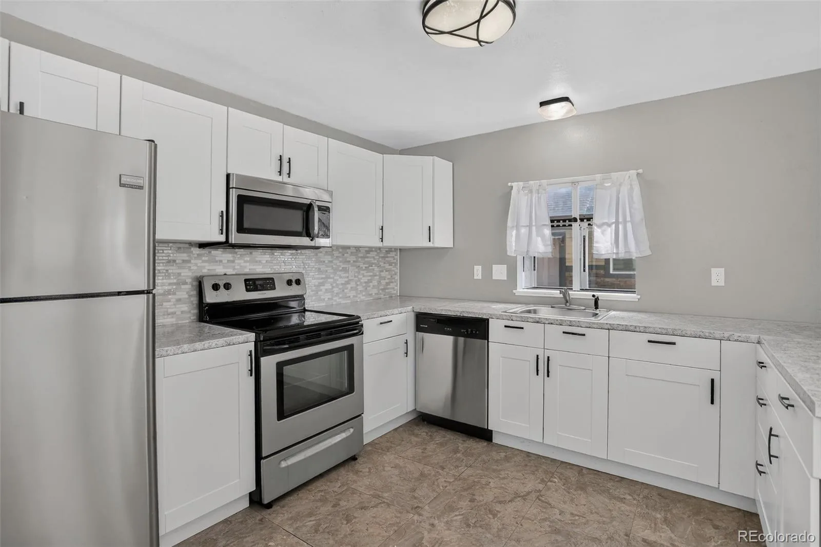 9816 W Friend Place Littleton CO 80128 | MLS #REC2994861 06242026225826 1600 13