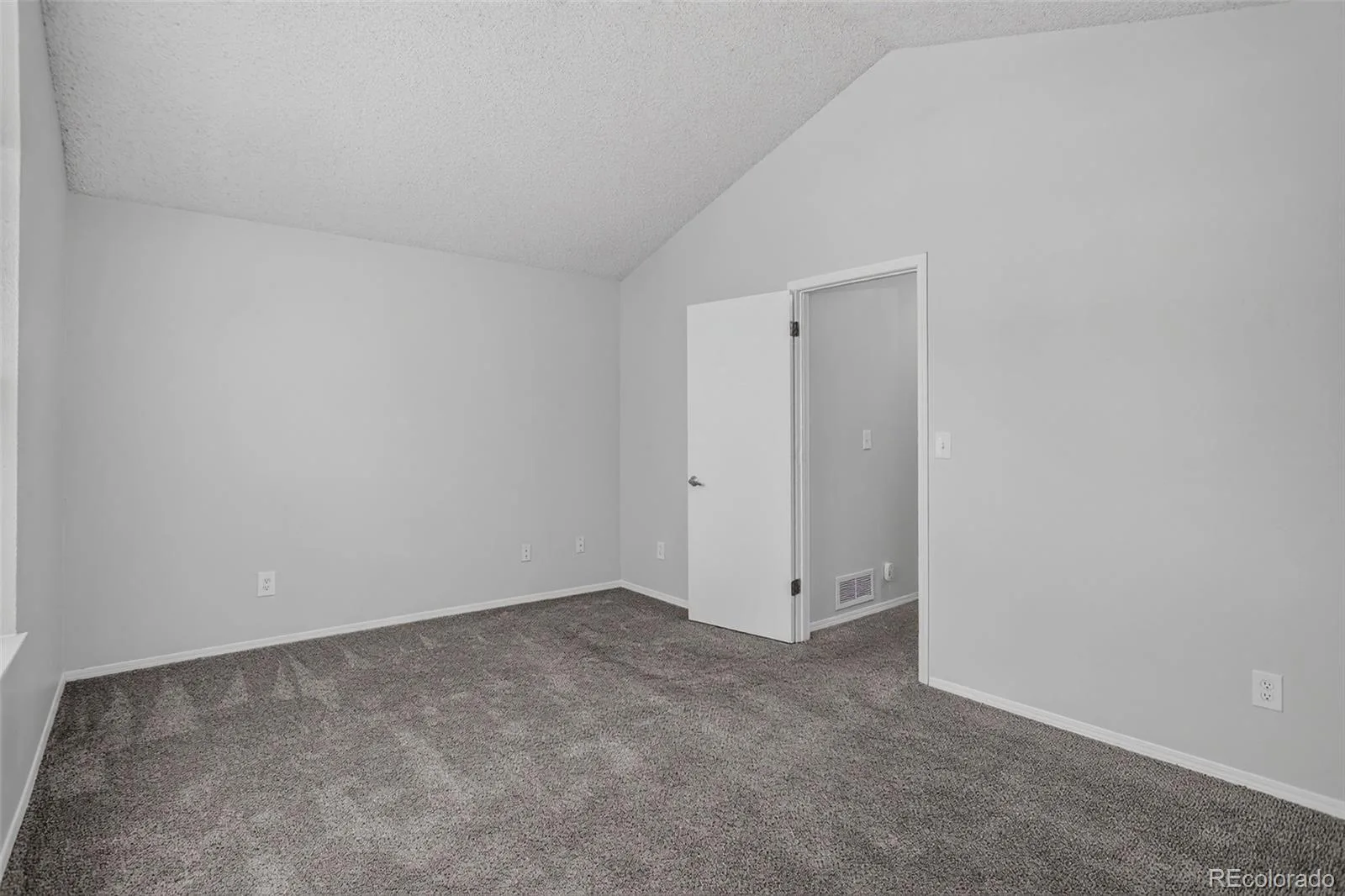 9816 W Friend Place Littleton CO 80128 | MLS #REC2994861 06242026225826 1600 27