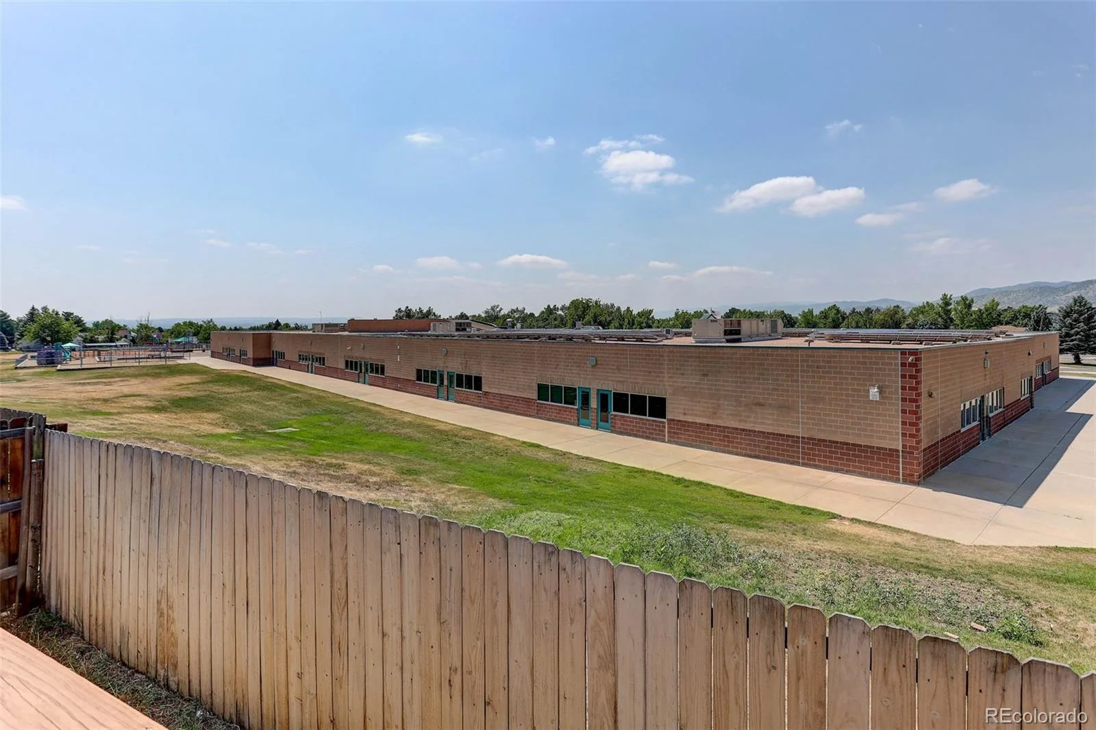 9816 W Friend Place Littleton CO 80128 | MLS #REC2994861 06242026225826 1600 39