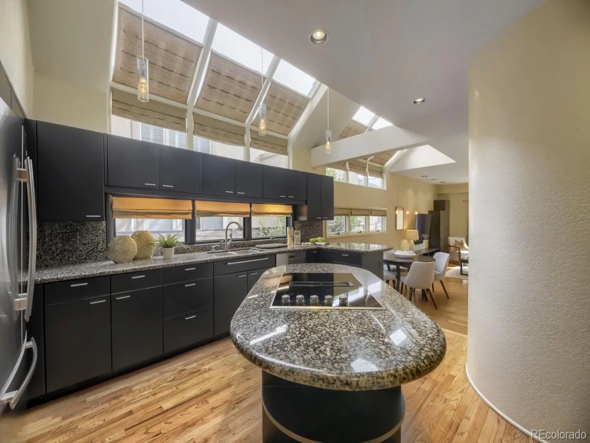 04042026202557 1200 10