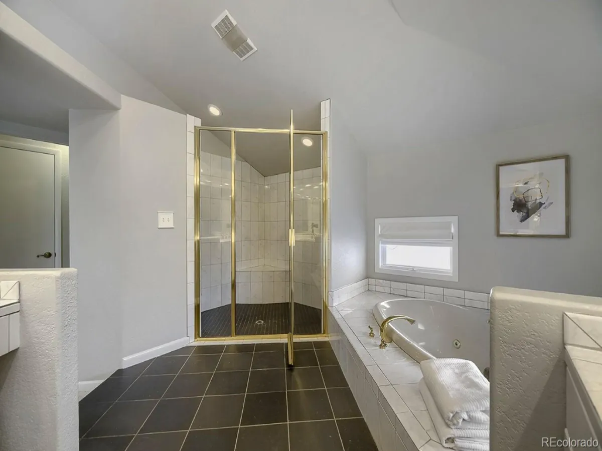 04042026202557 1200 15