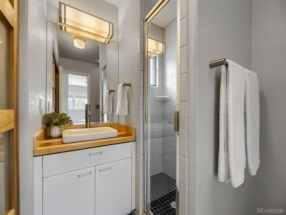 04042026202557 1200 17