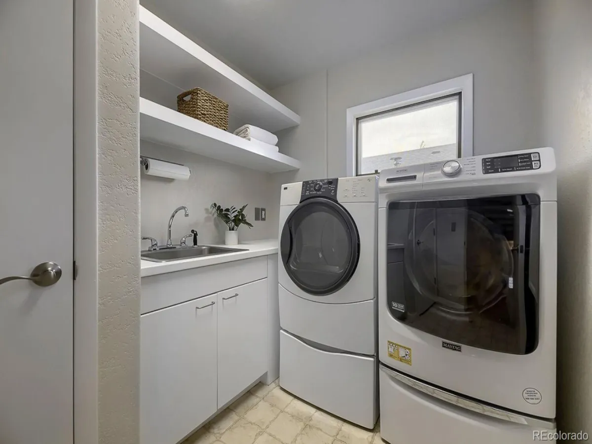 04042026202557 1200 18