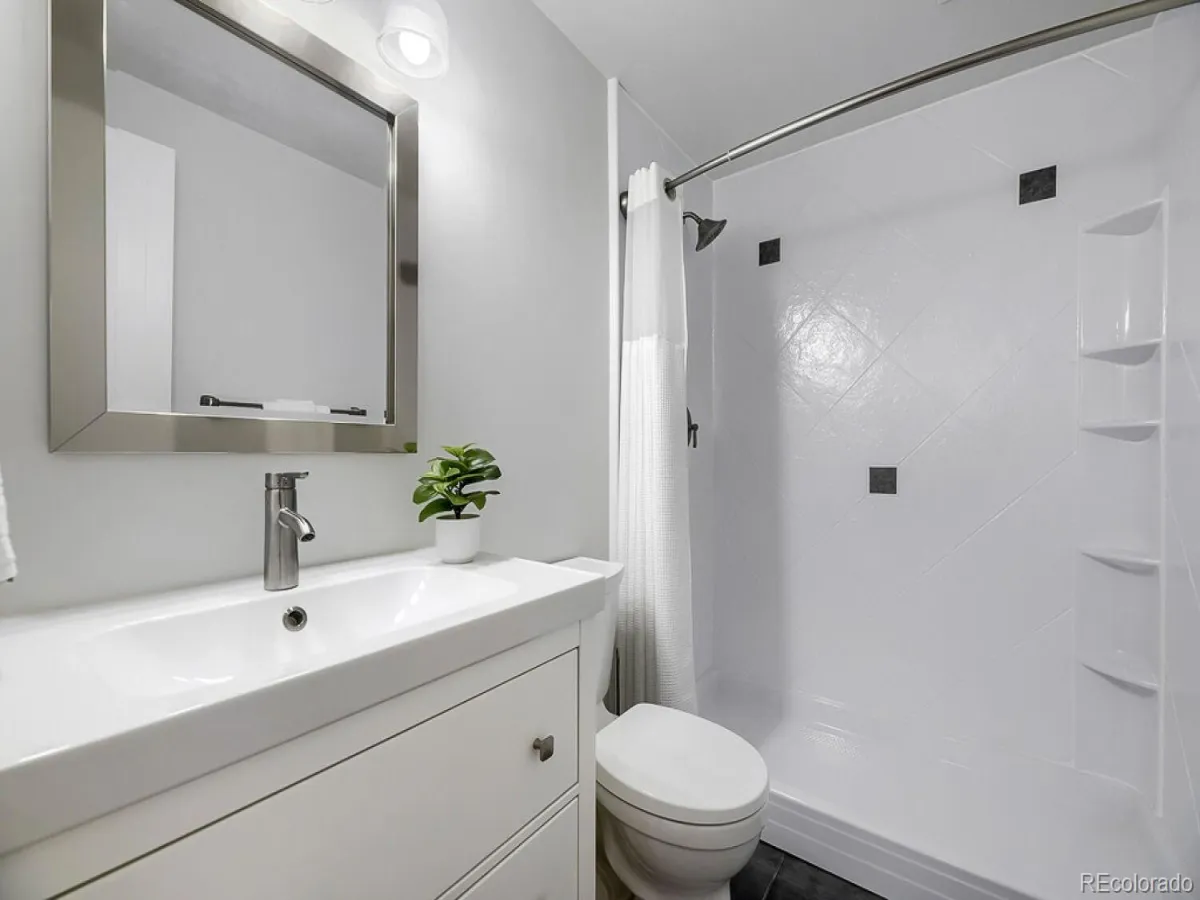 04042026202557 1200 21